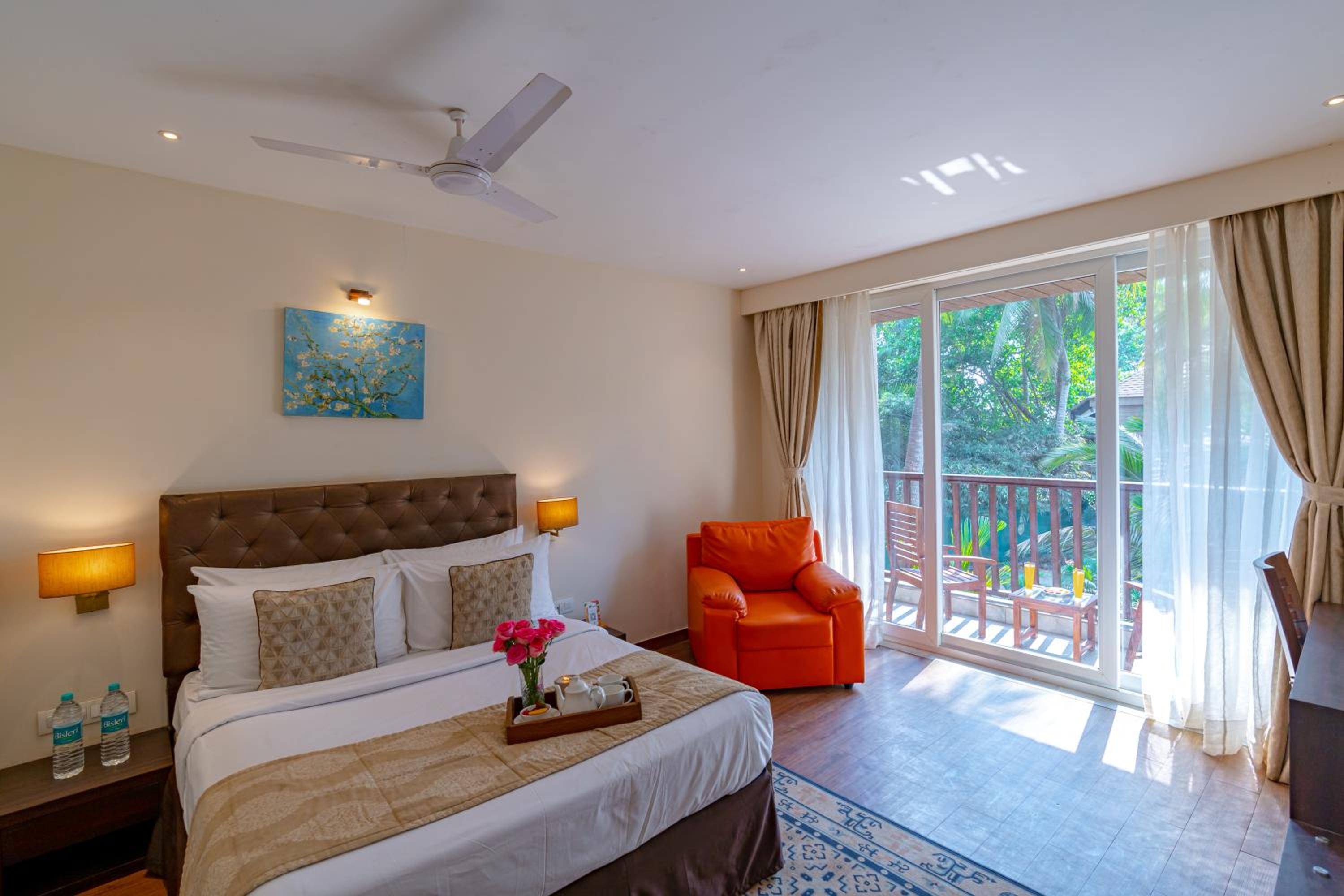 Deluxe Room with Balcony (with complimentary Kayaking and 20% off on Massage session)