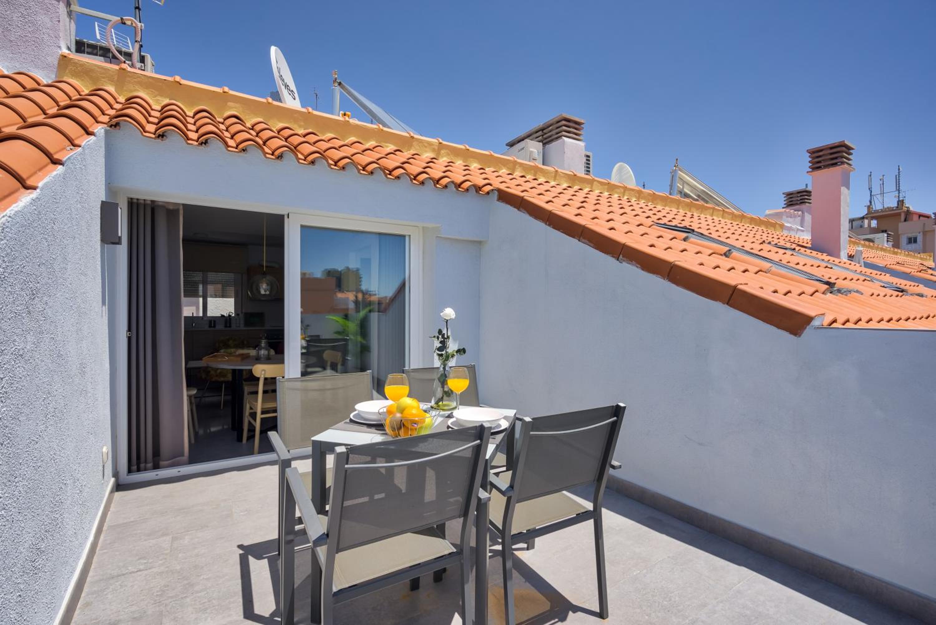 Two-Bedroom Penthouse Apartment with Sea View