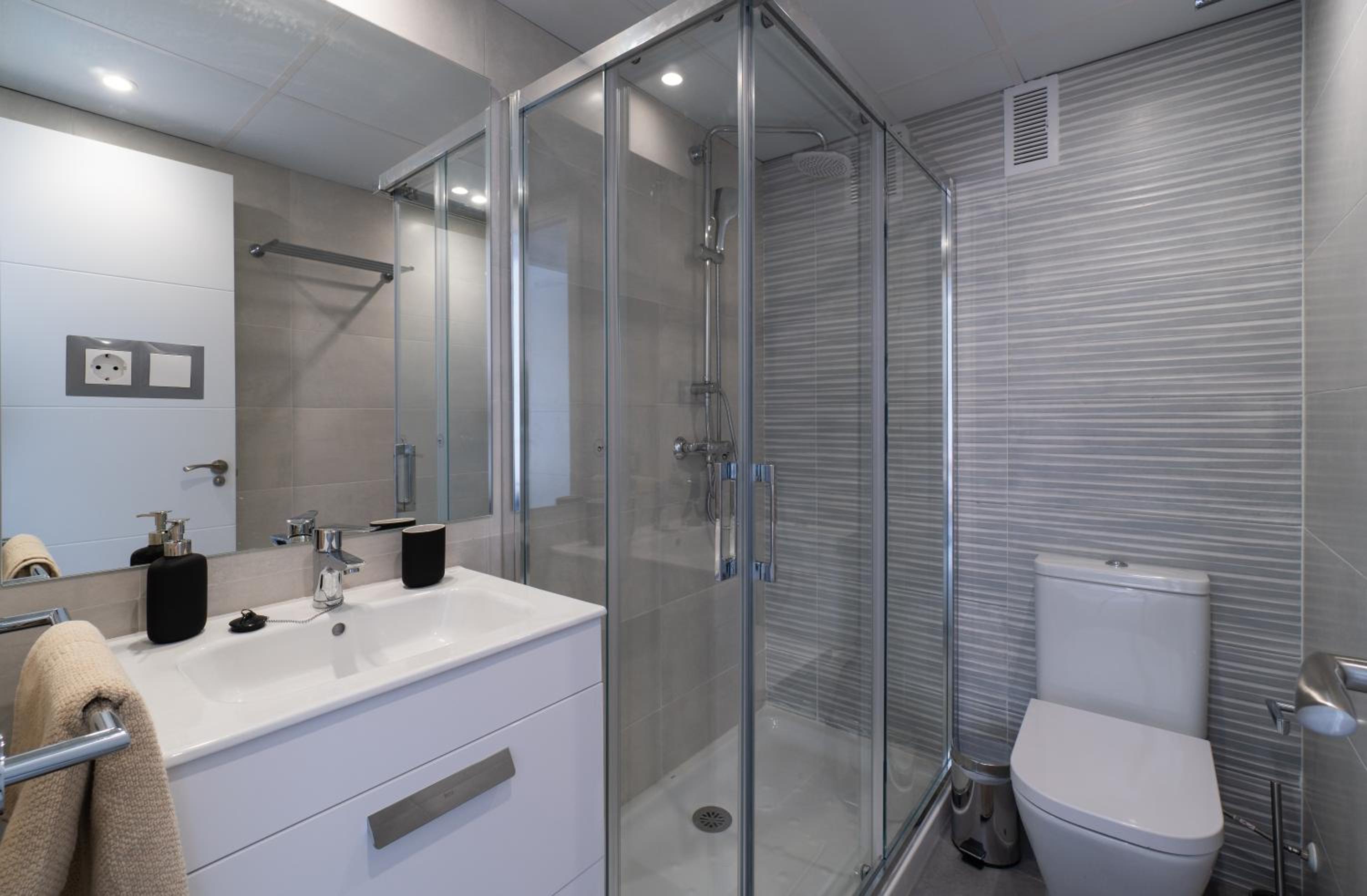 Two-Bedroom Penthouse Apartment with Sea View