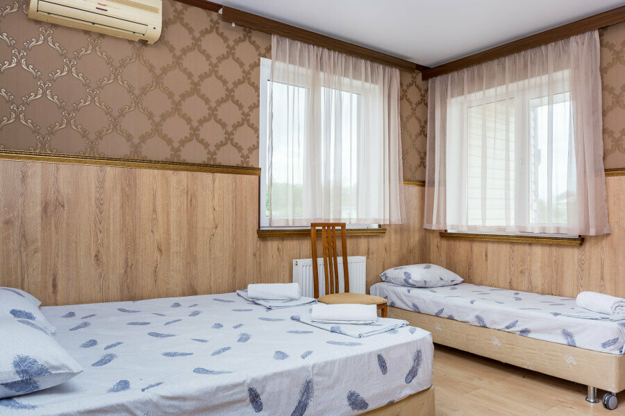 Трёхместный бюджетный номер в отдельном корпусе