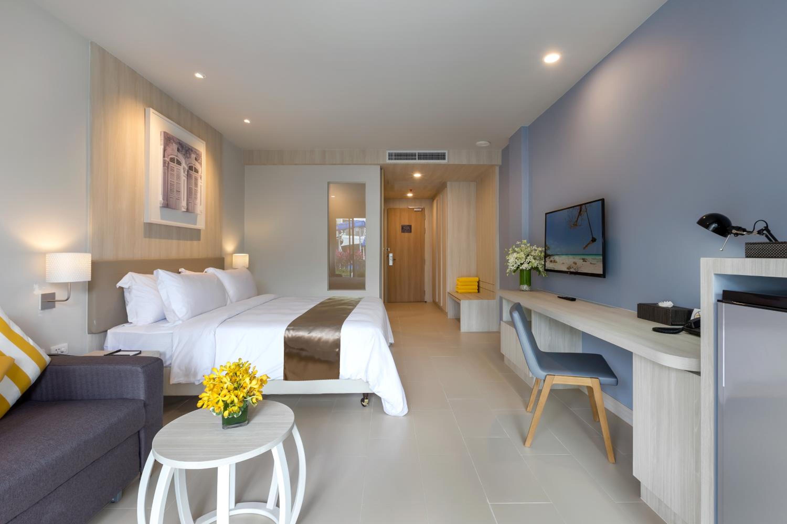 Deluxe Double or Twin Room with Pool Access - Beach Wing