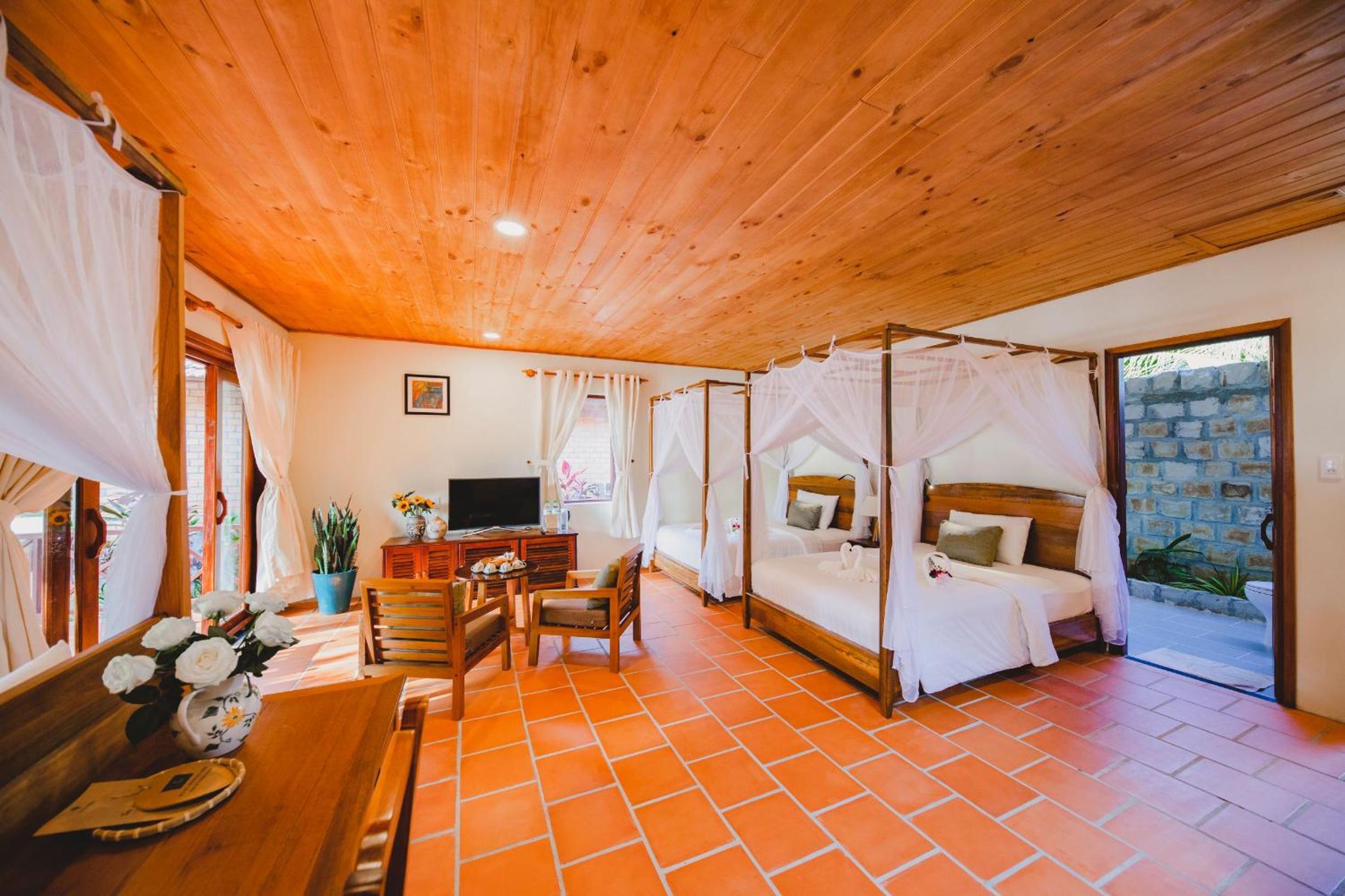 Quadruple Room with Sea View