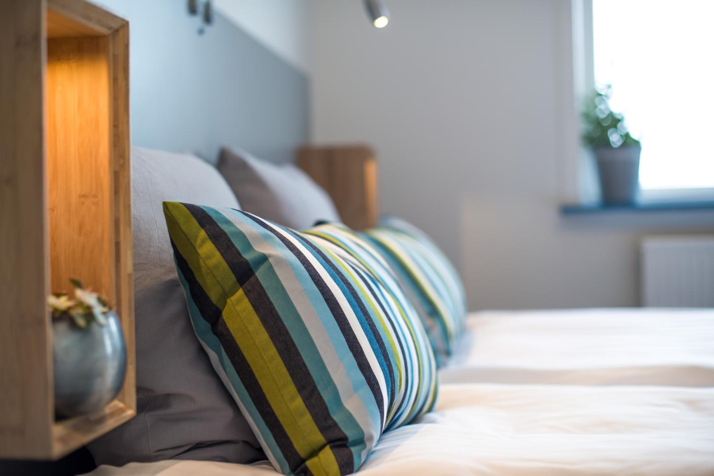 Family Room (2 Adults + 2 Children)