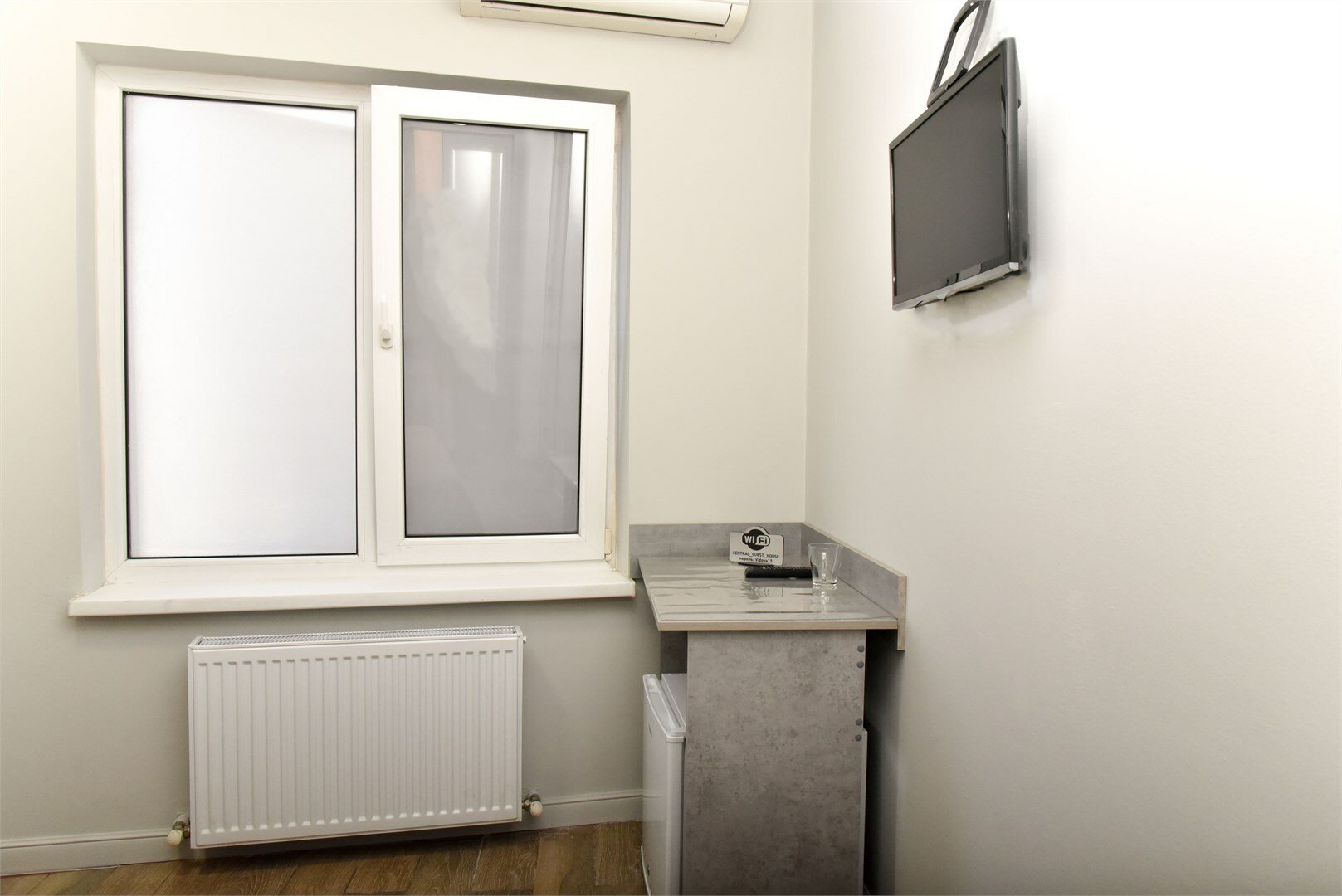 Одноместный номер с ванной комнатой