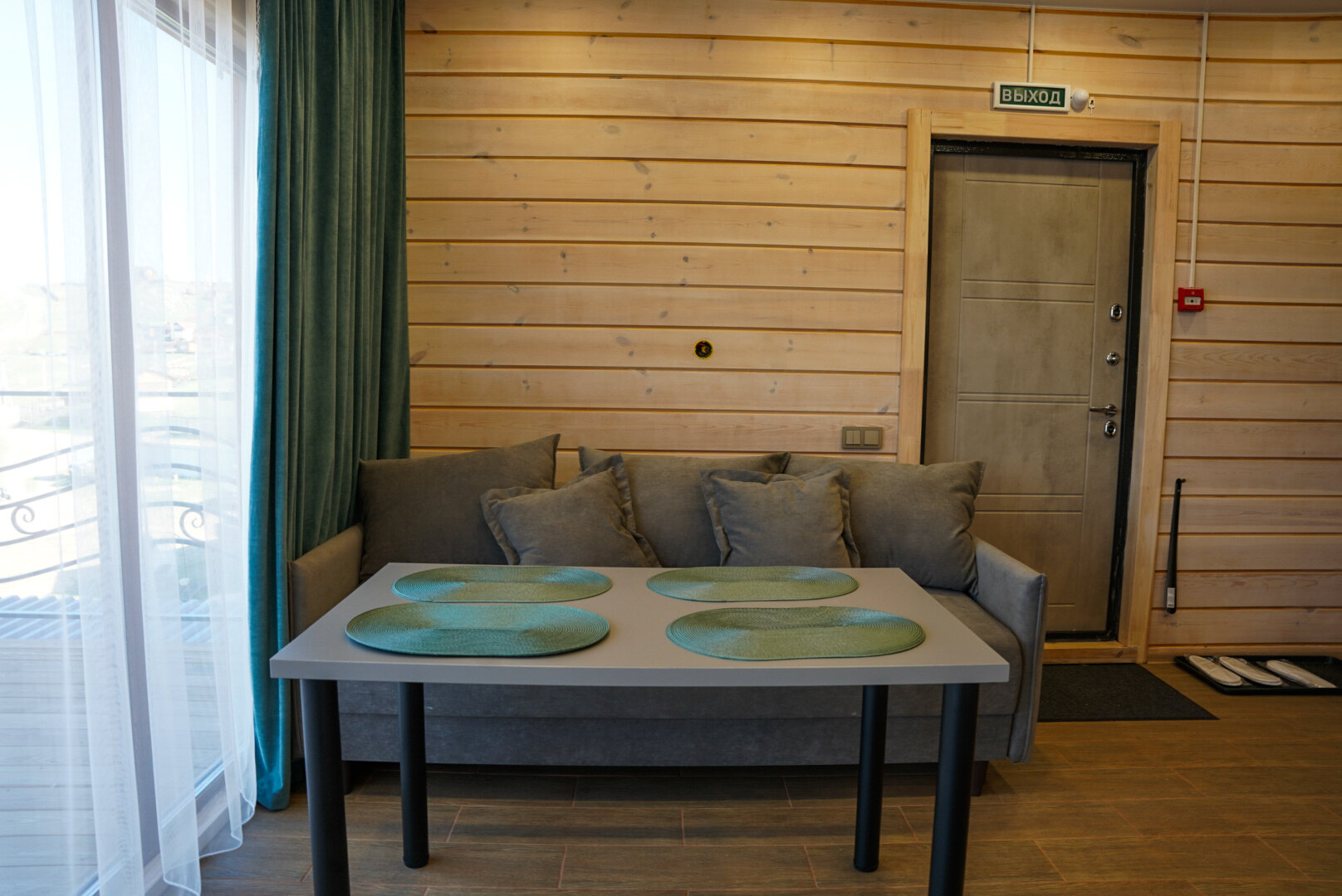 Люкс с балконом