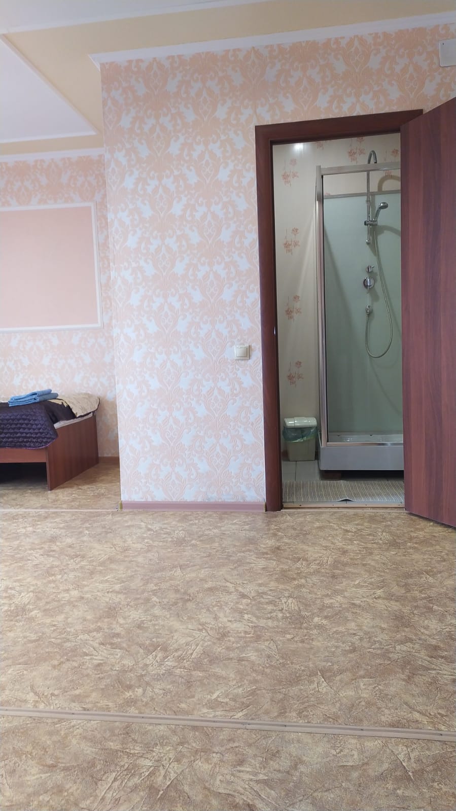 Двухместный номер с 2 отдельными кроватями и ванной