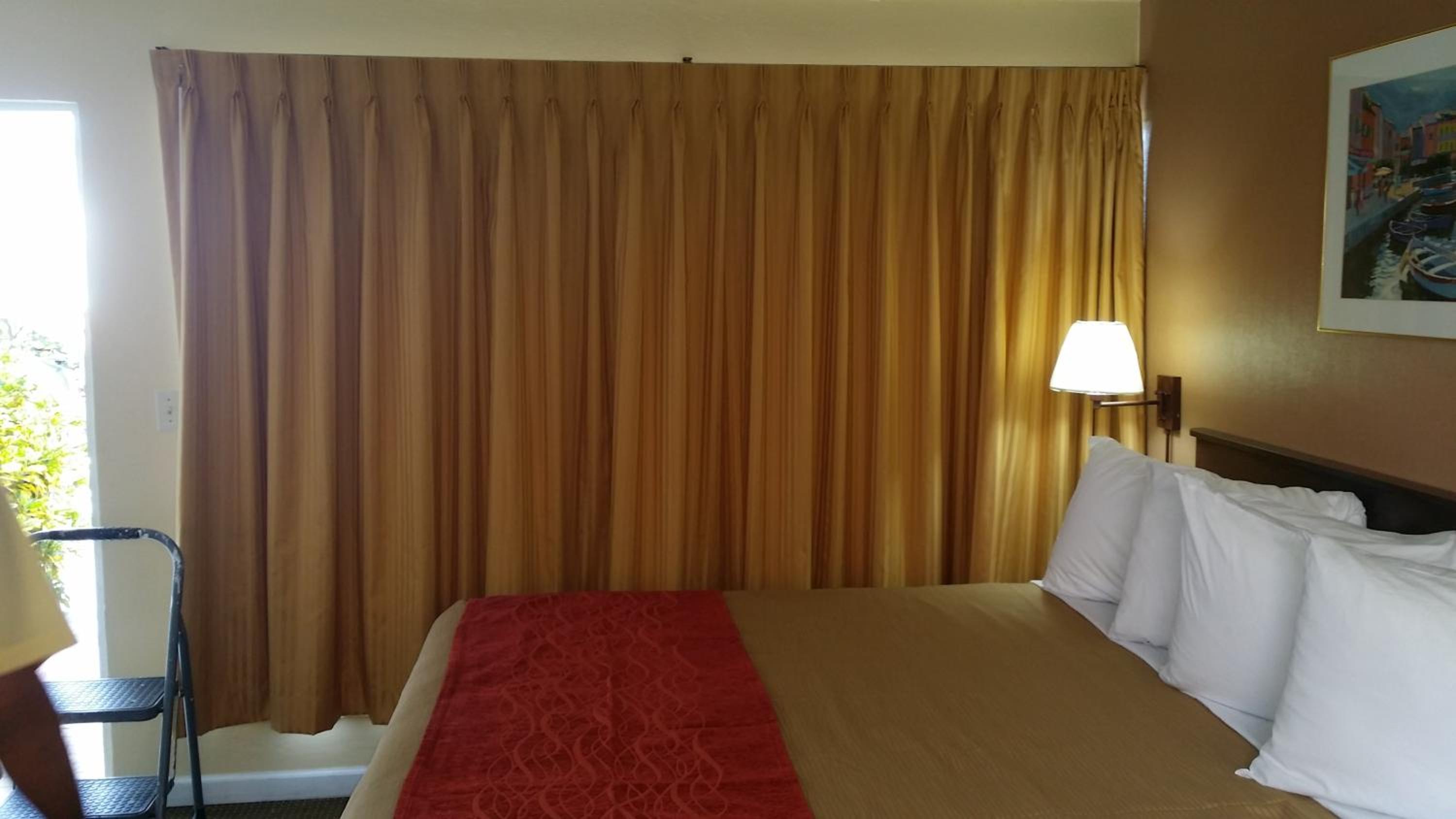 King Room - Non-Smoking