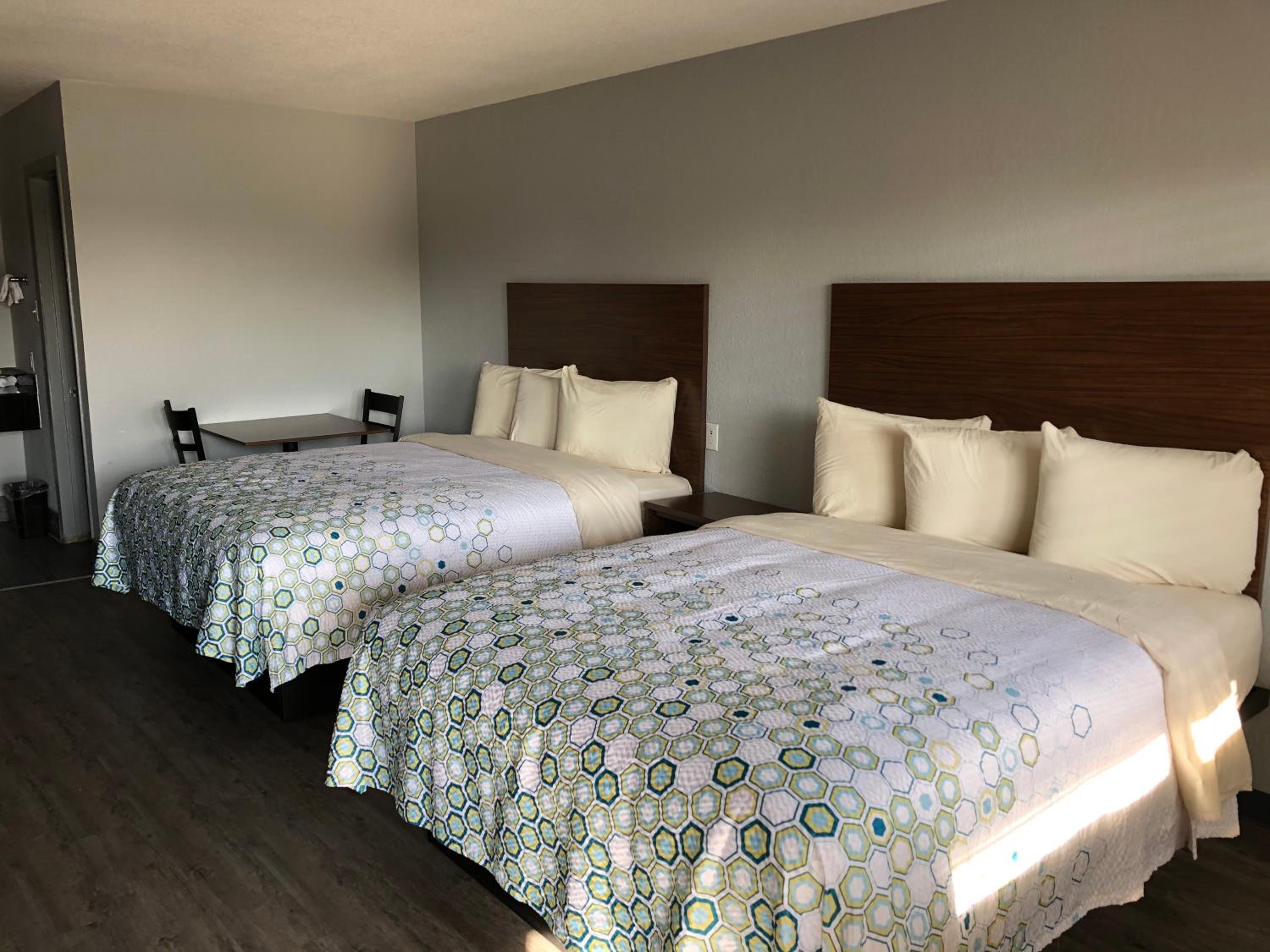 Studio Room with Two Queen Beds Non-Smoking