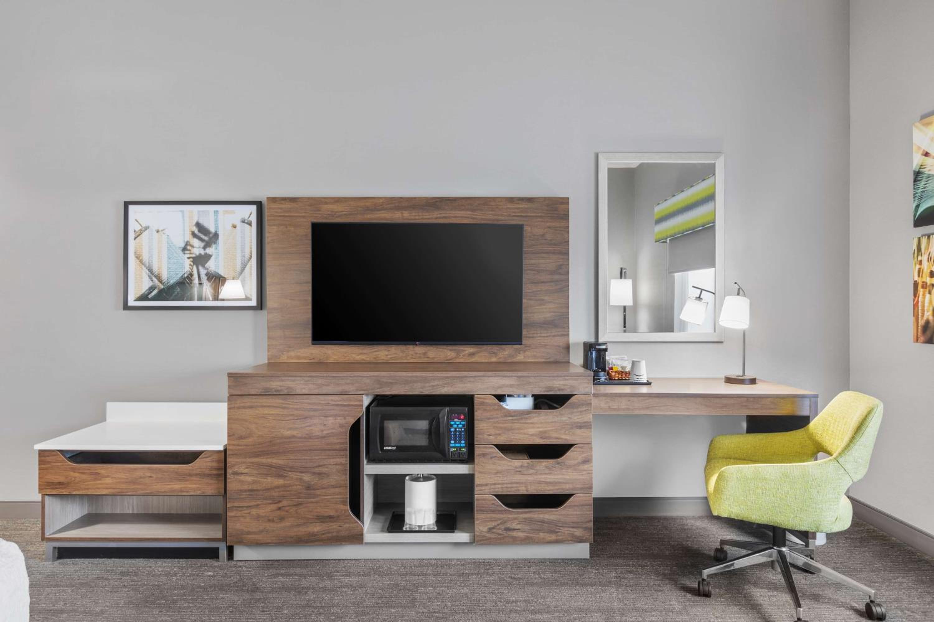 King Room - Hearing Access/Non-Smoking