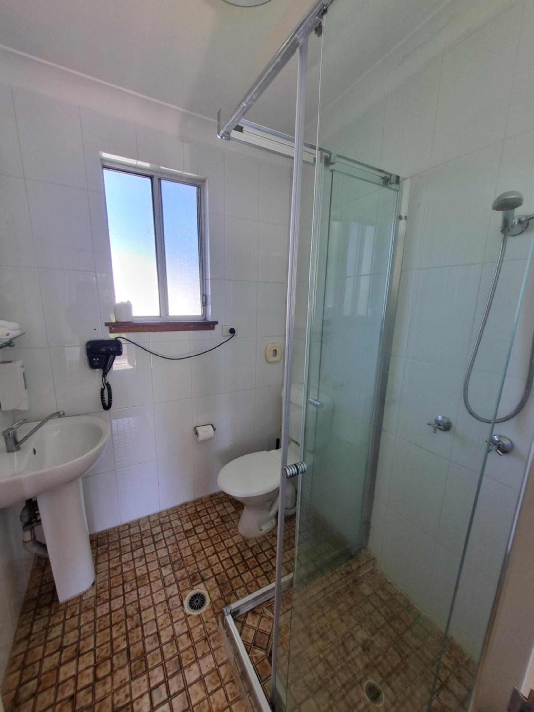 Inter-Connected Family Suite