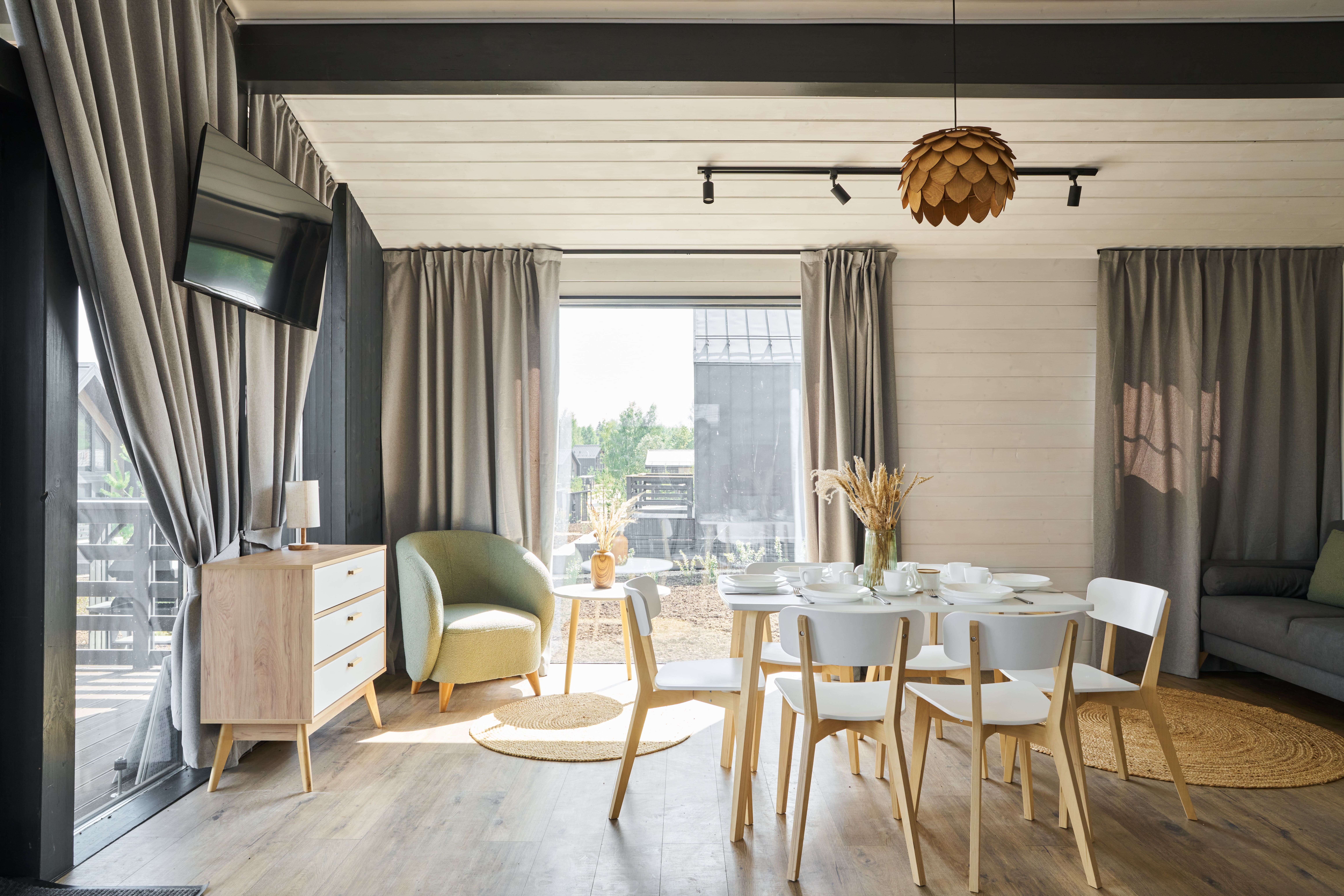 FOREST BBQ PARKLANE RESIDENCE