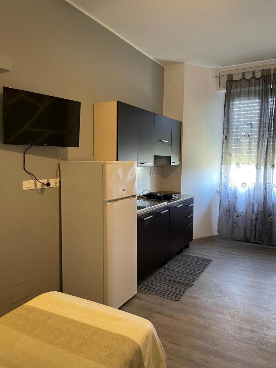 Studio (2 Adults)