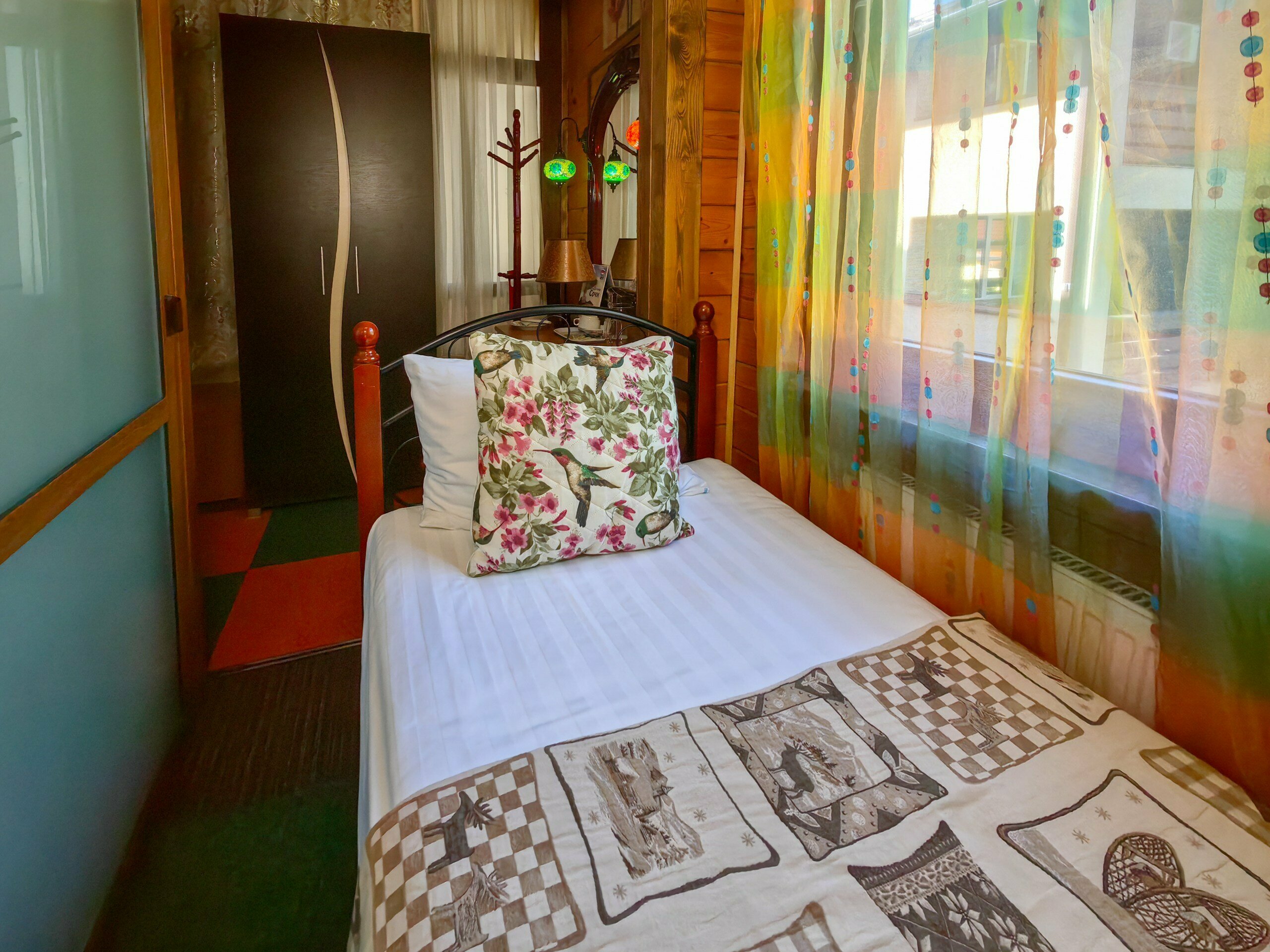 Одноместная комната с видом на горы