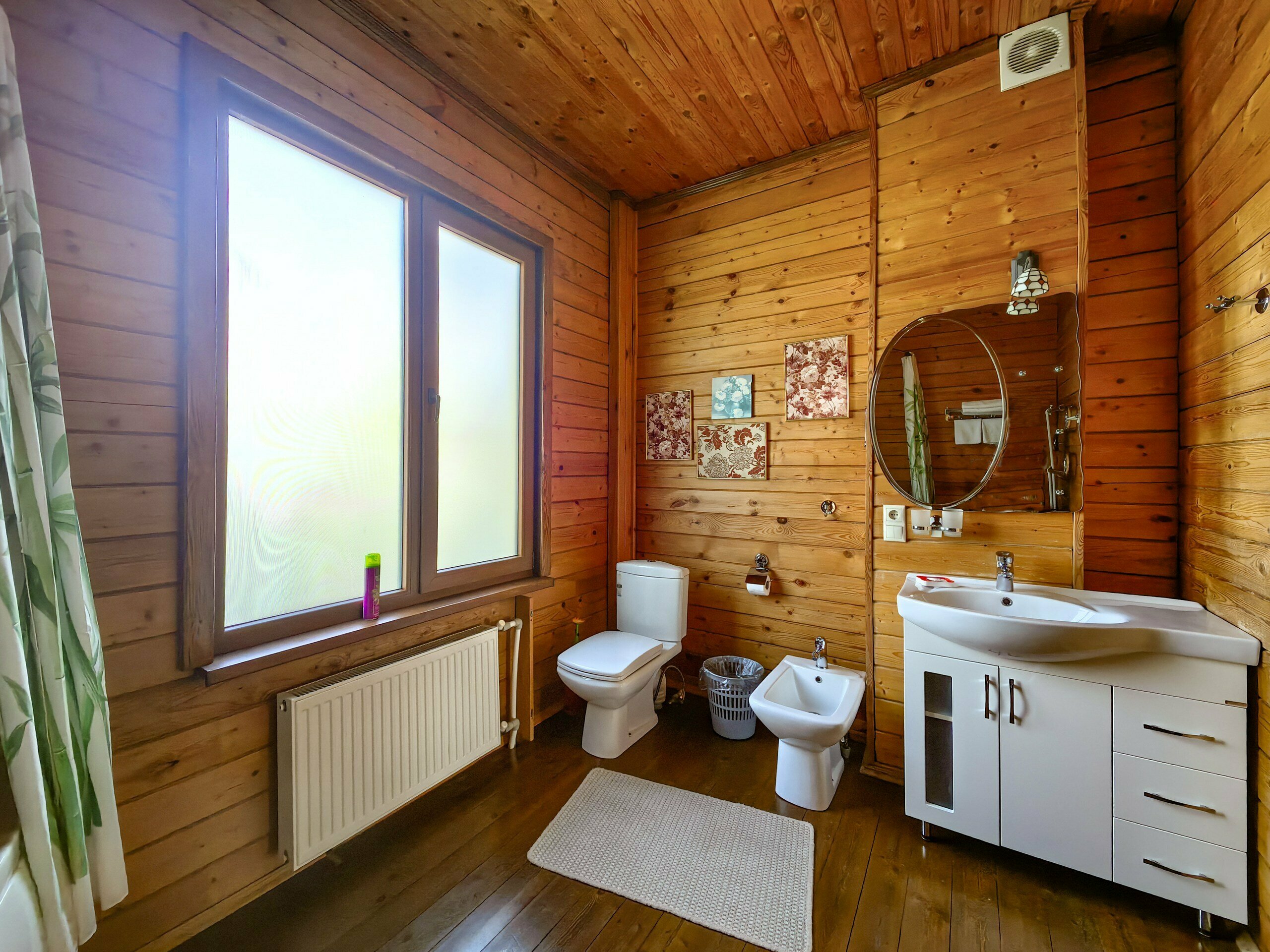 Семейная комната с видом на горы