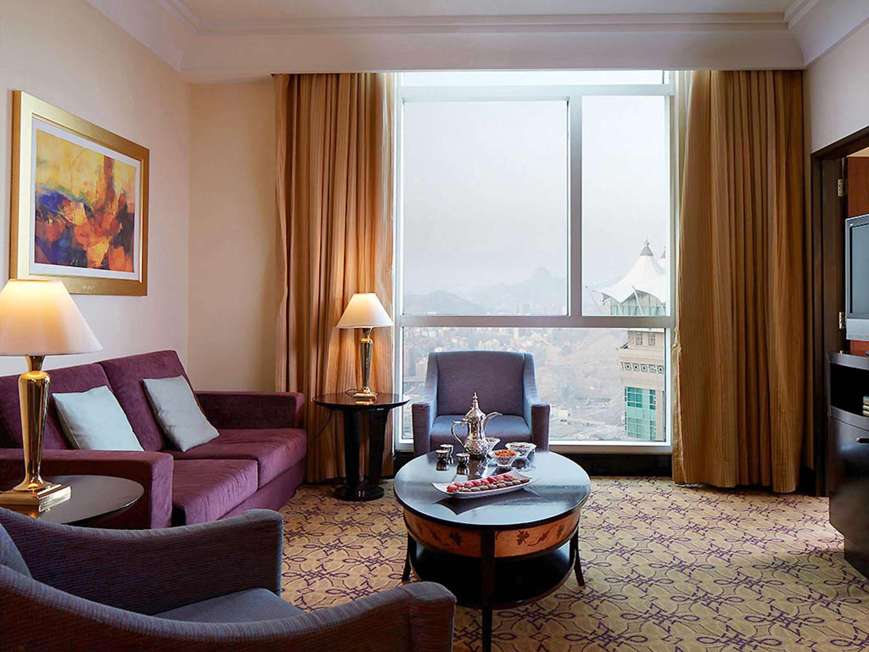 Junior Suite with City View