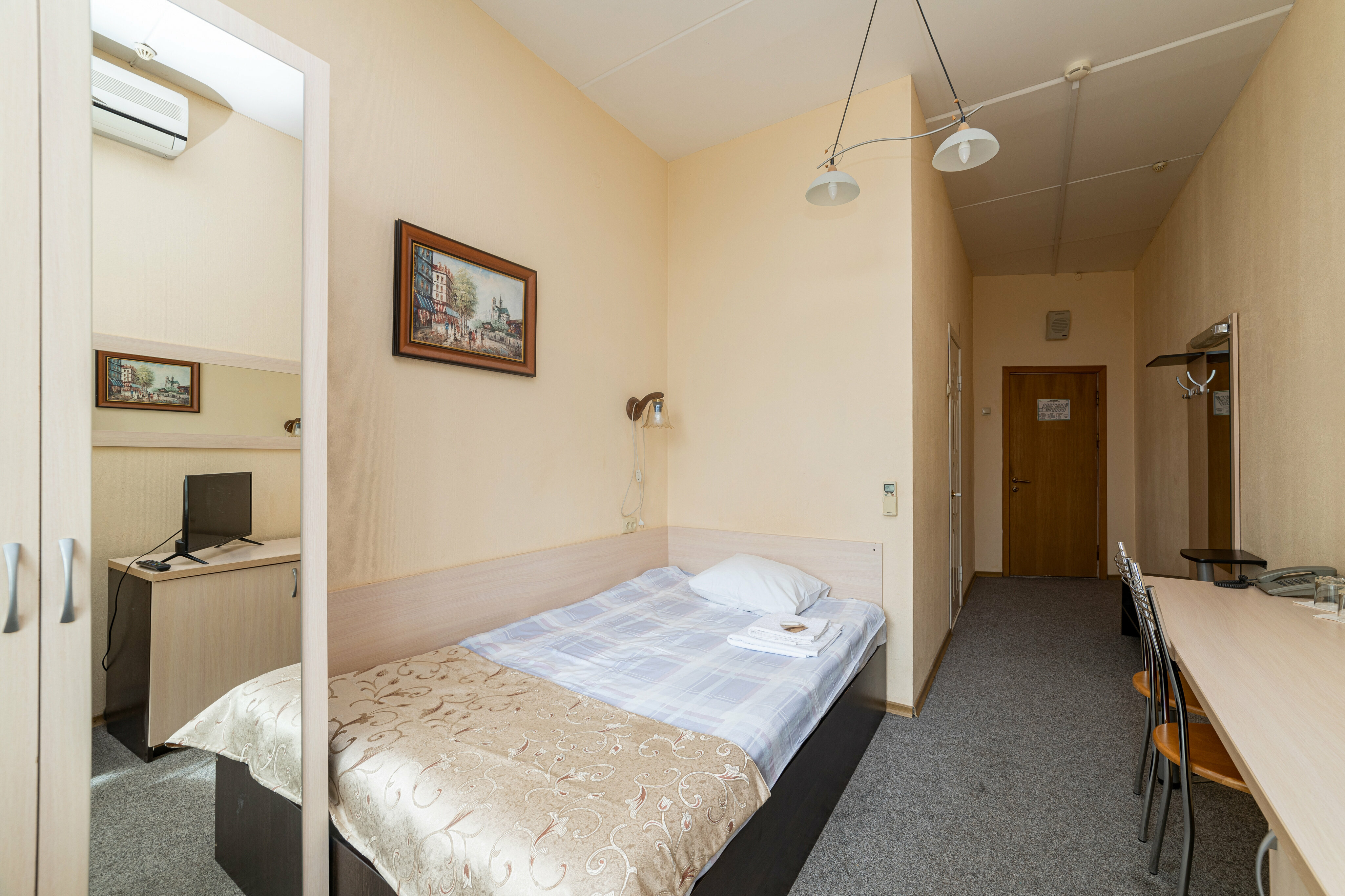 Небольшой одноместный номер