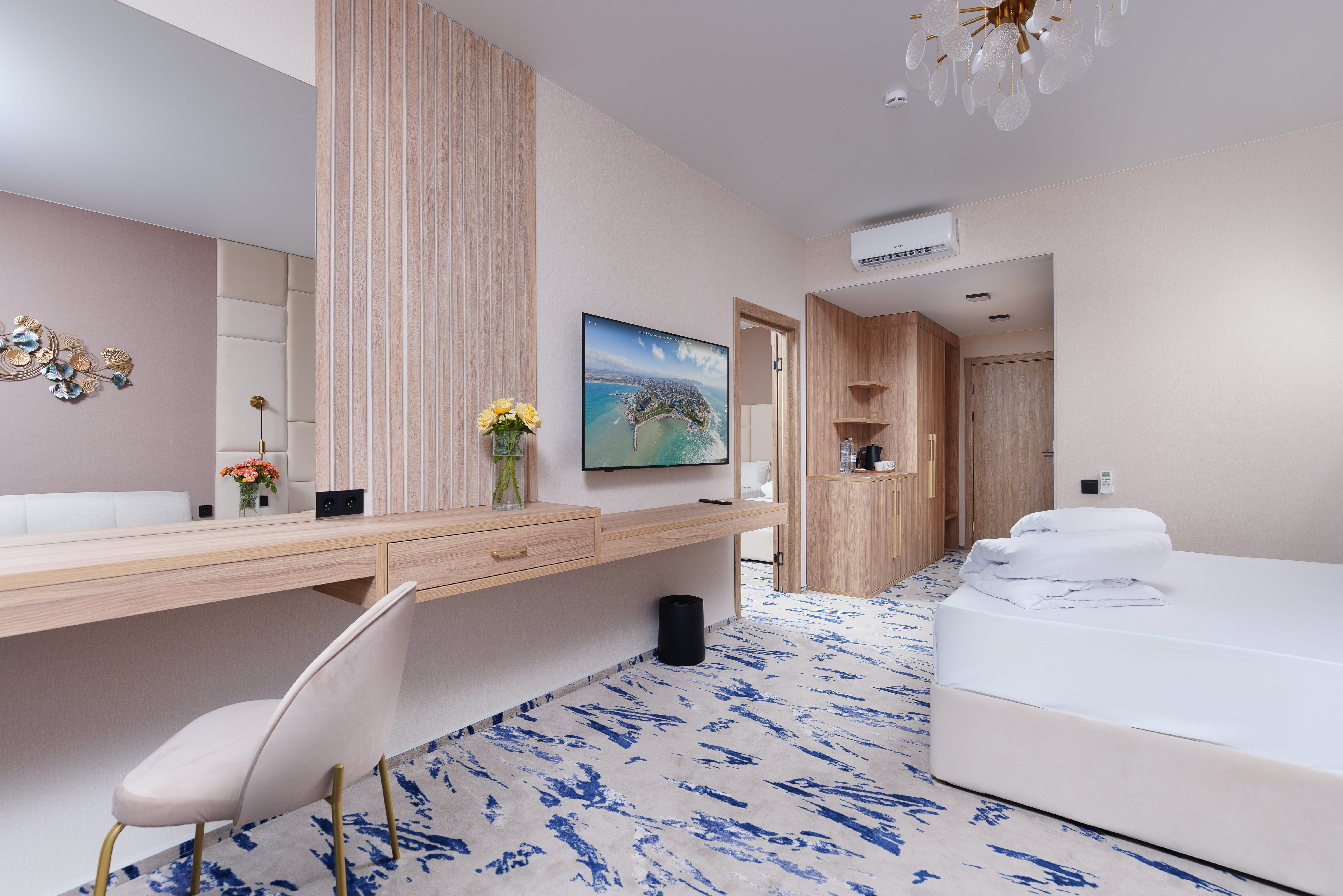 SEA VILLAGE SUITE NEW (второй этаж)
