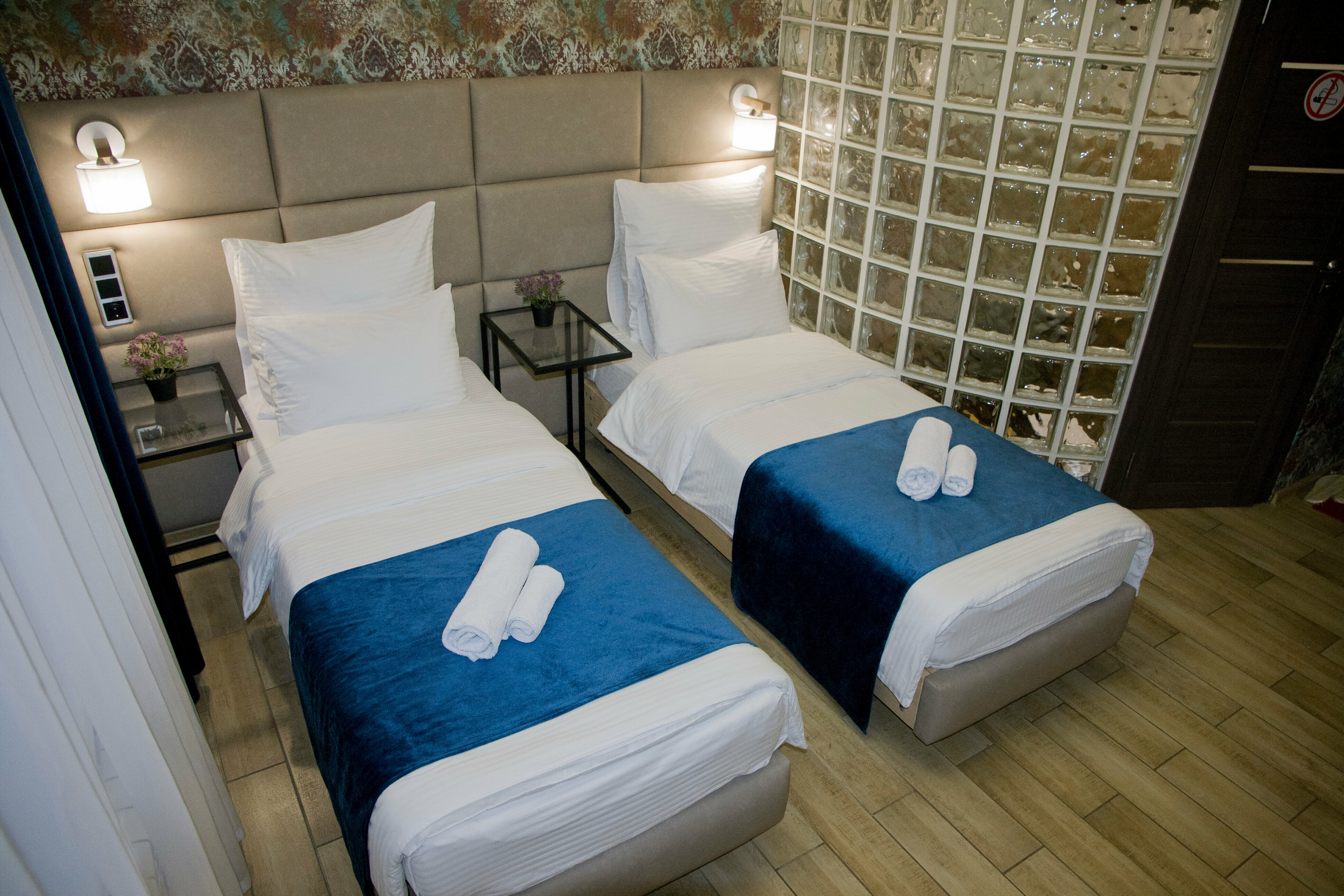 Отель Барбарис на Мира 56, номер с 1 большой кроватью или 2 отдельными кроватями