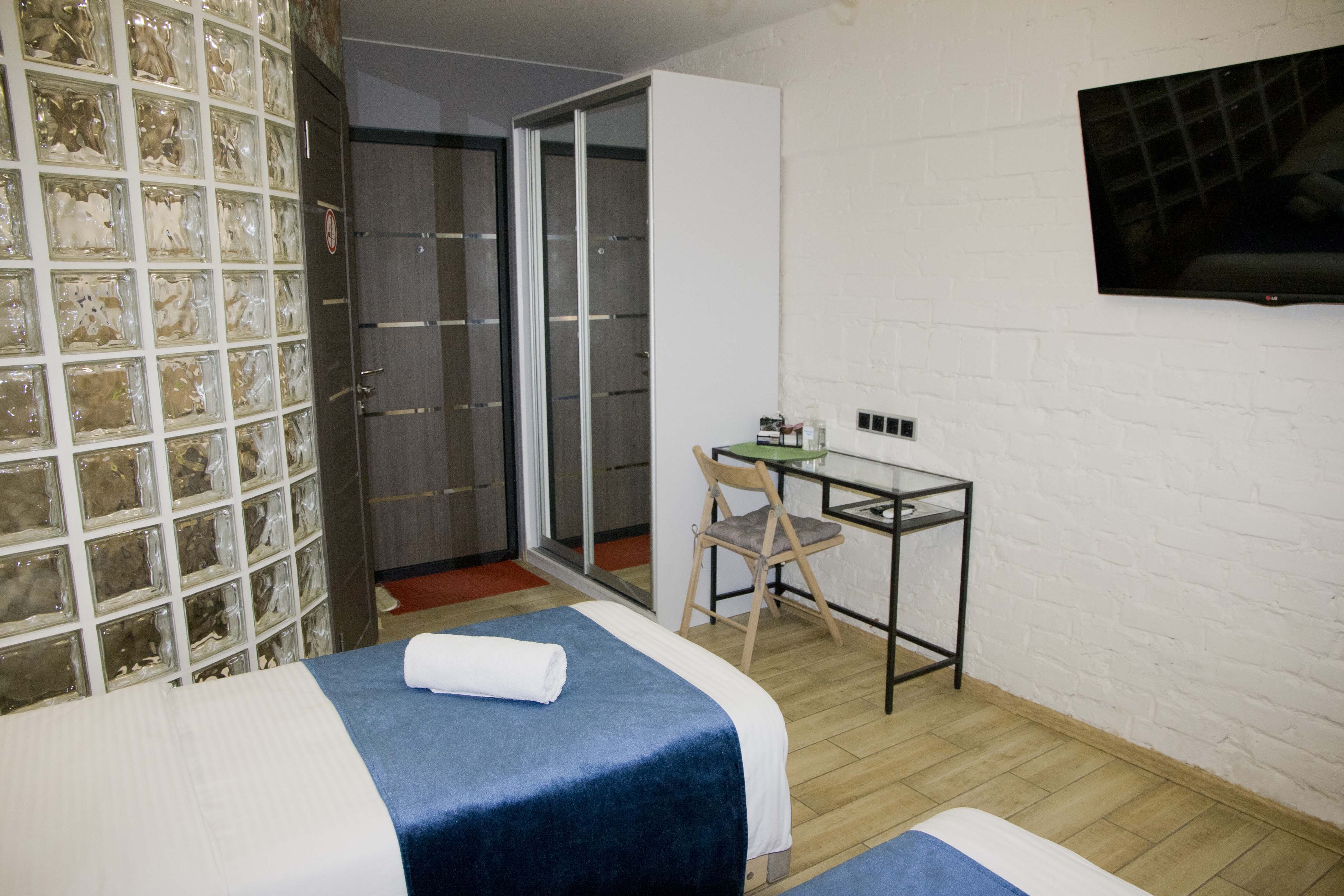 Отель Барбарис на Мира 56, номер с 1 большой кроватью или 2 отдельными кроватями