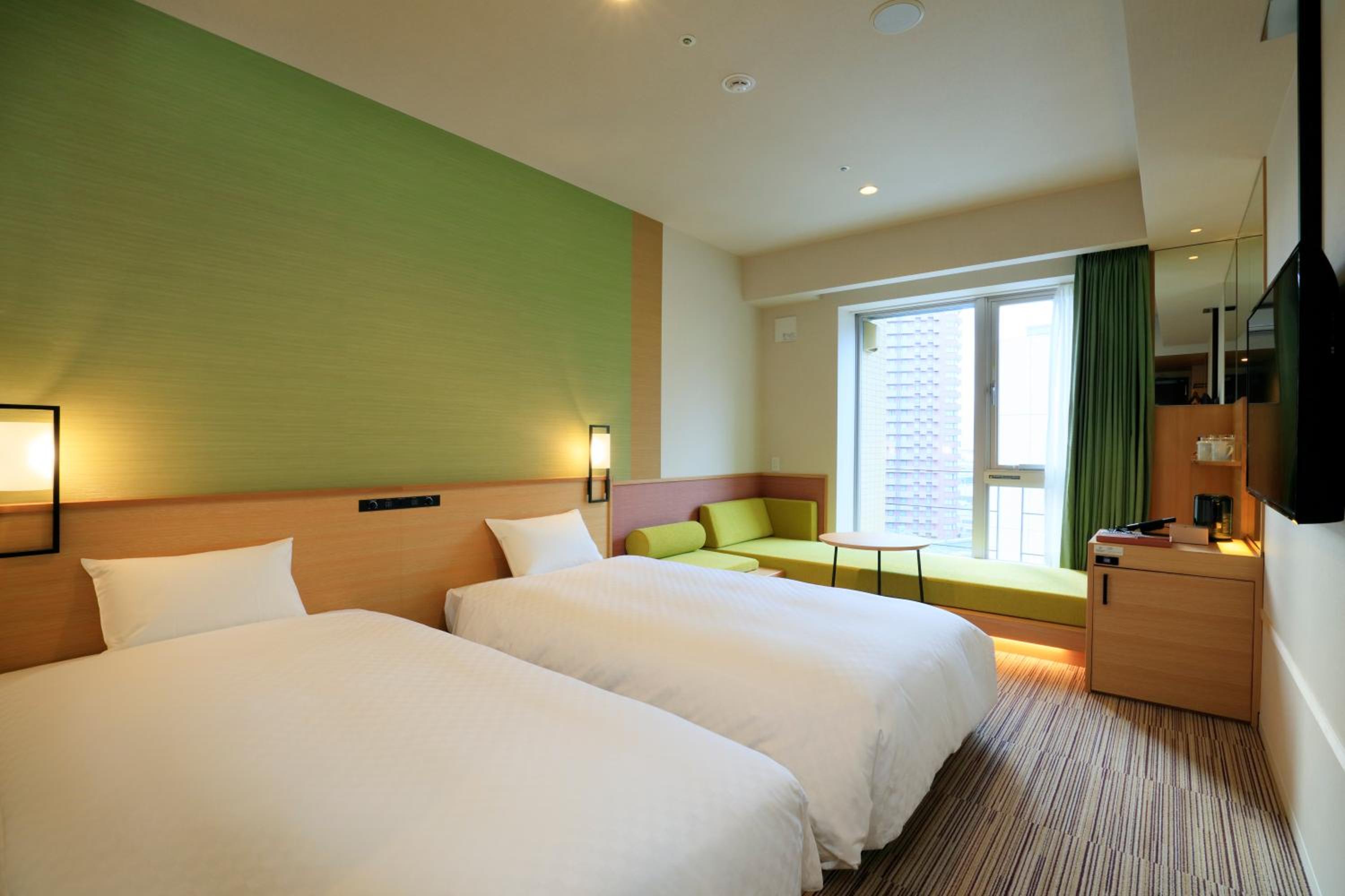 Standard Twin Room - High Floor - Non-Smoking