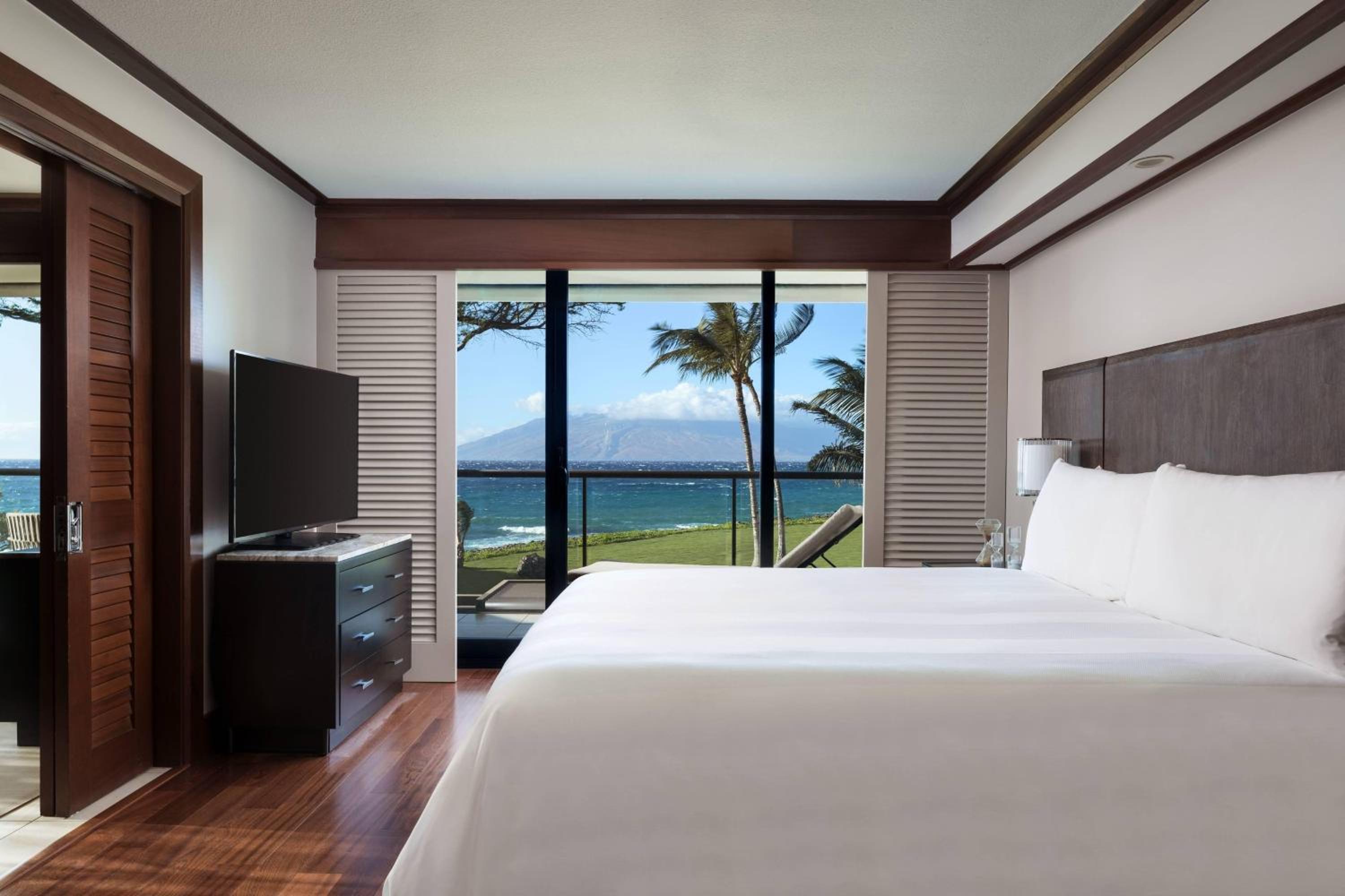 King Suite with Ocean View