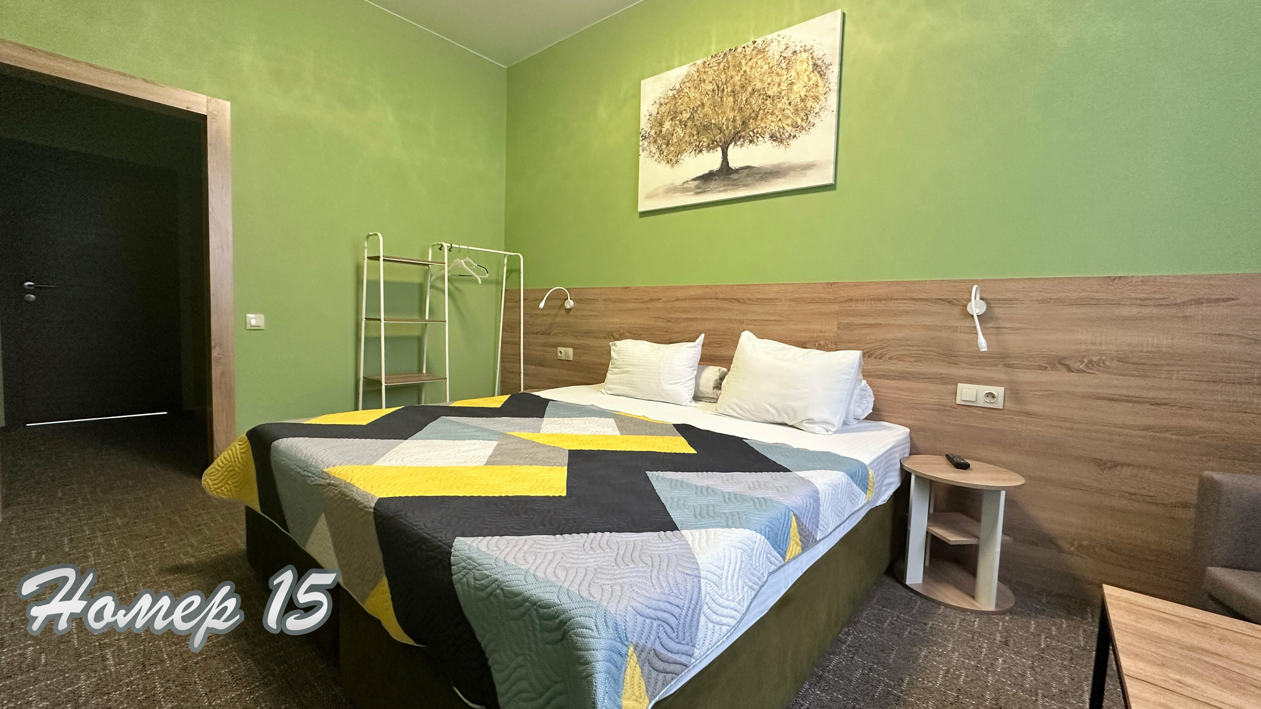 Улучшенный номер с кроватью размера «queen-size»