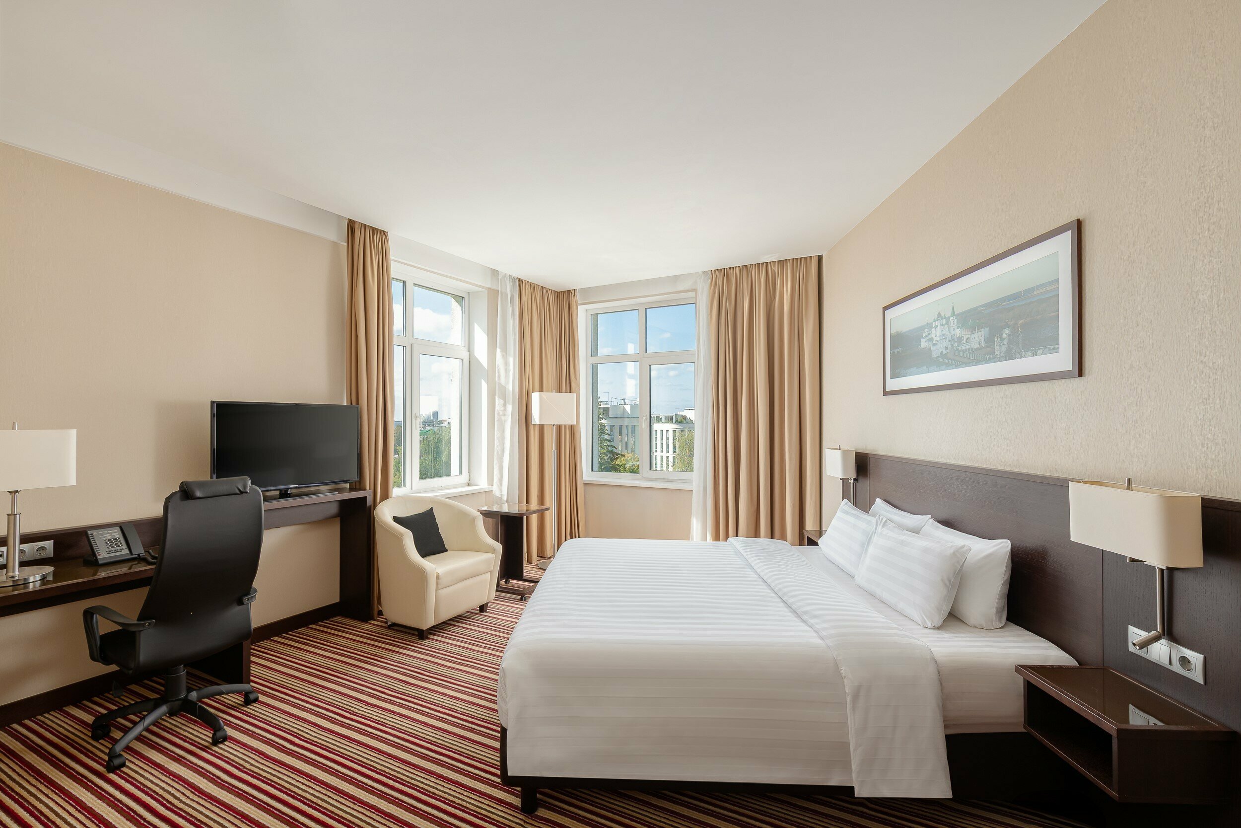 Улучшенный номер с кроватью размера «king-size»