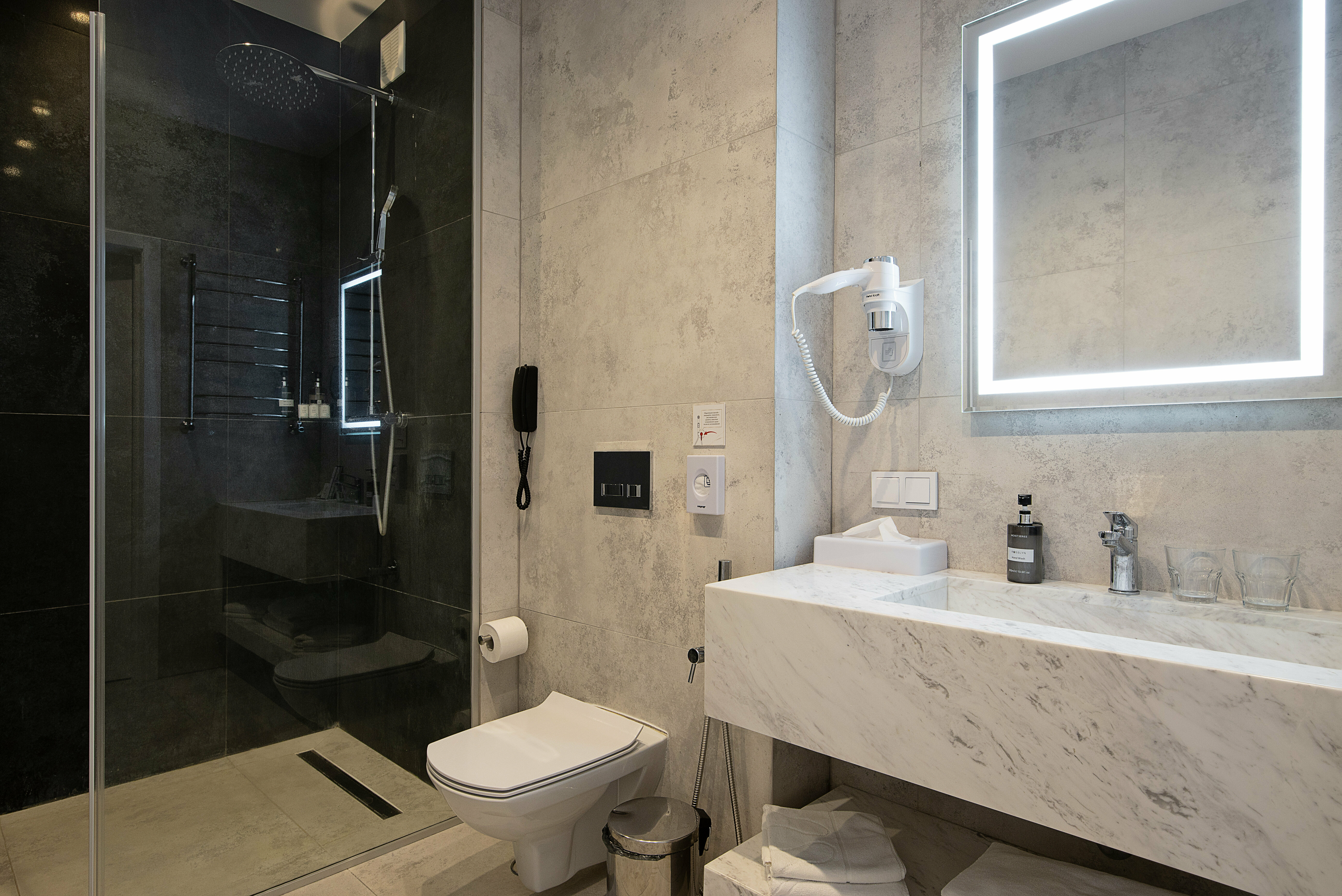 Люкс с видом на парк и балконом