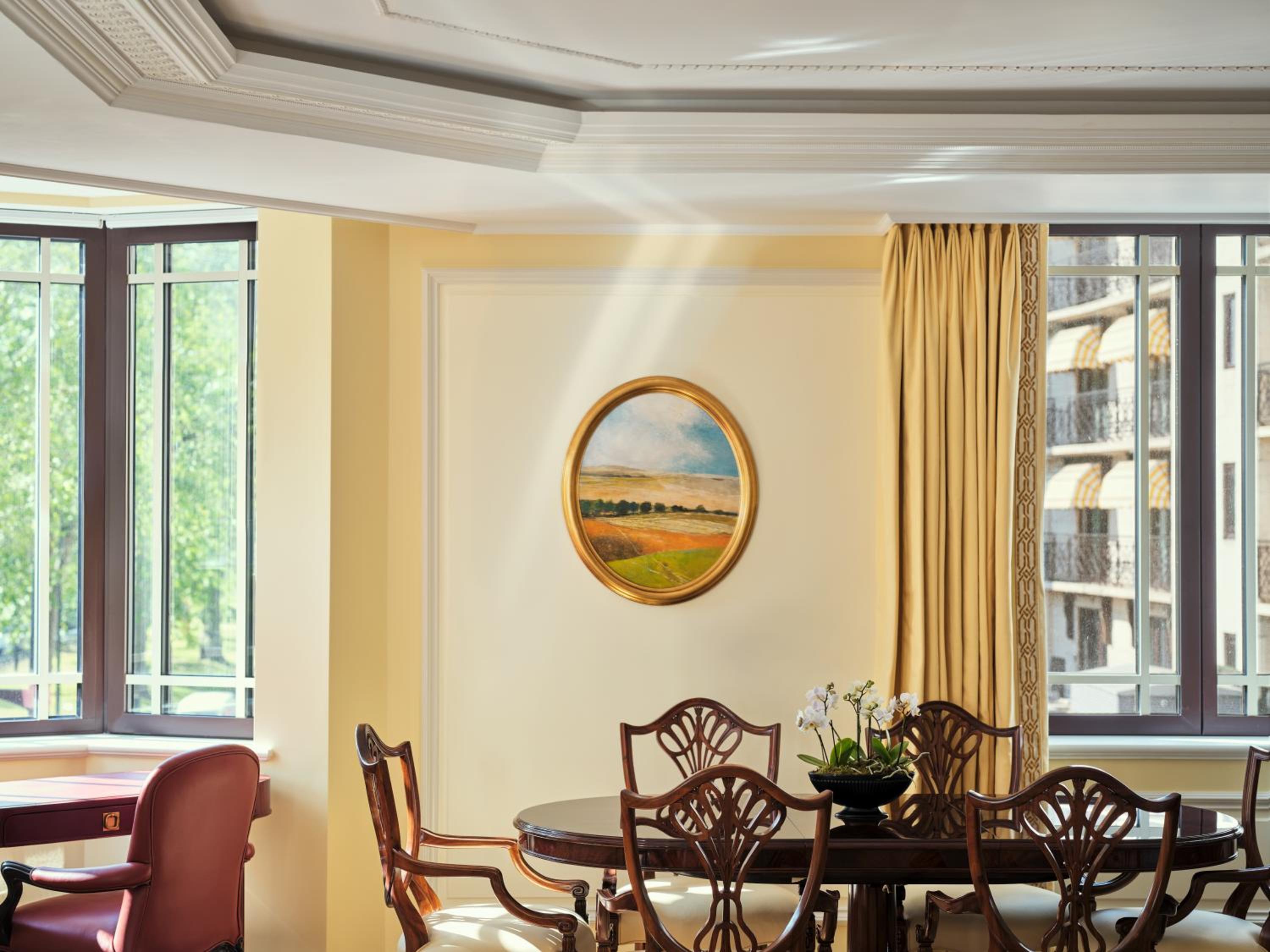 Dorchester Suite
