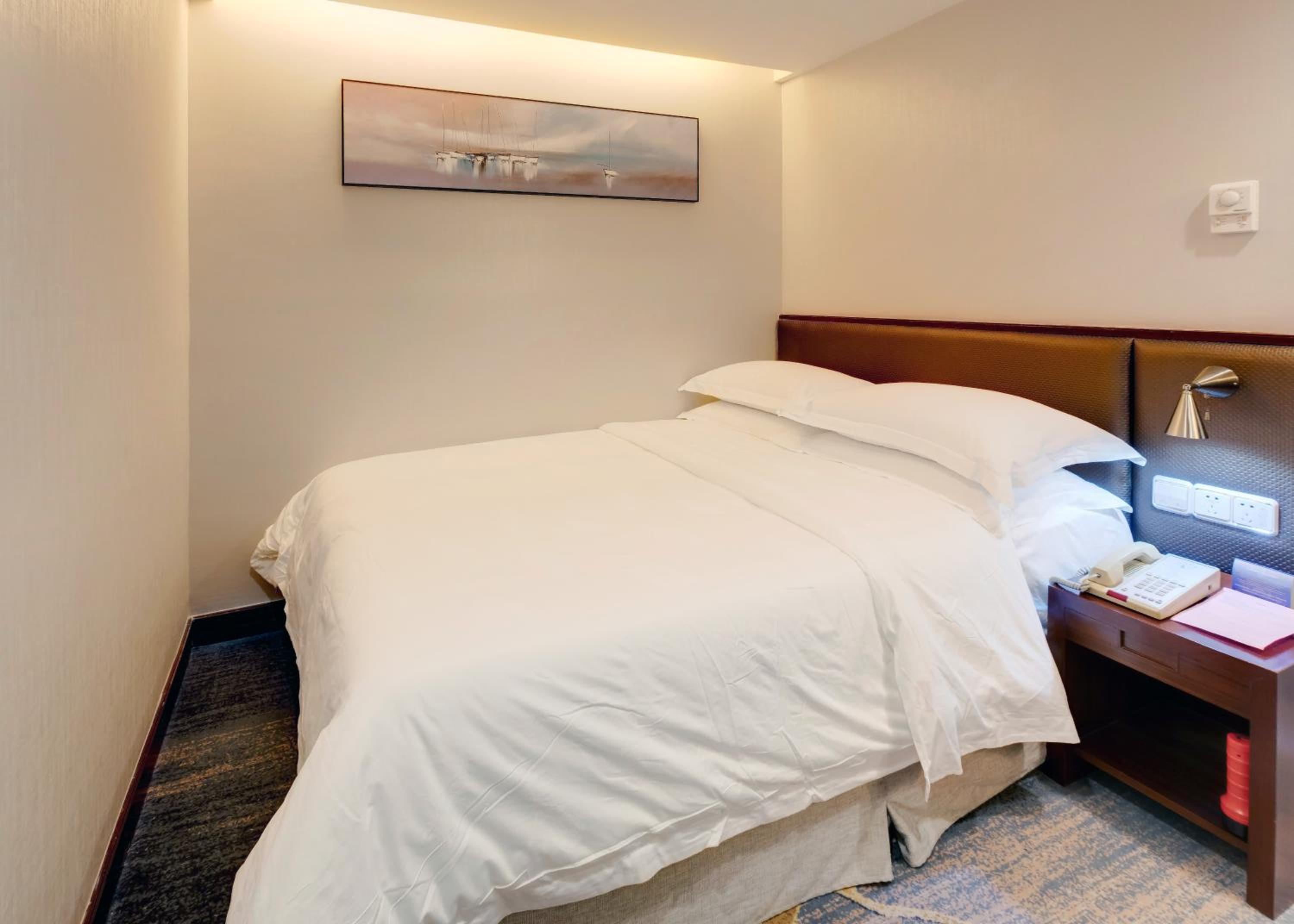 Economy Double Room With No Window