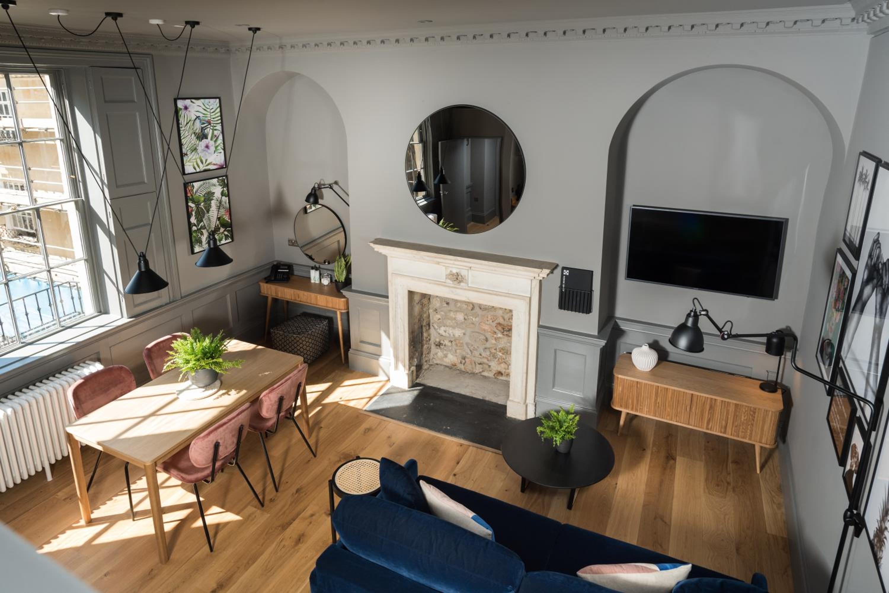 Deluxe Mezzanine Apartment