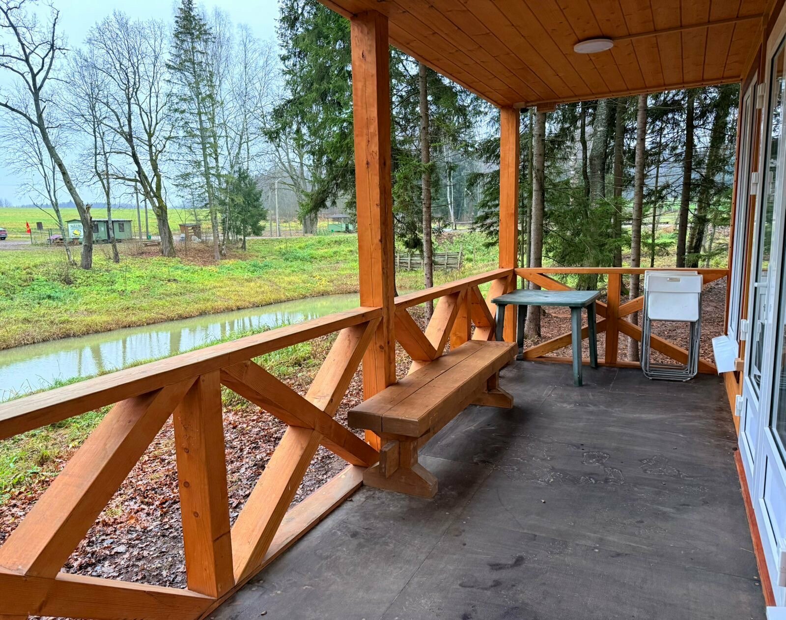 Дом с видом на лес