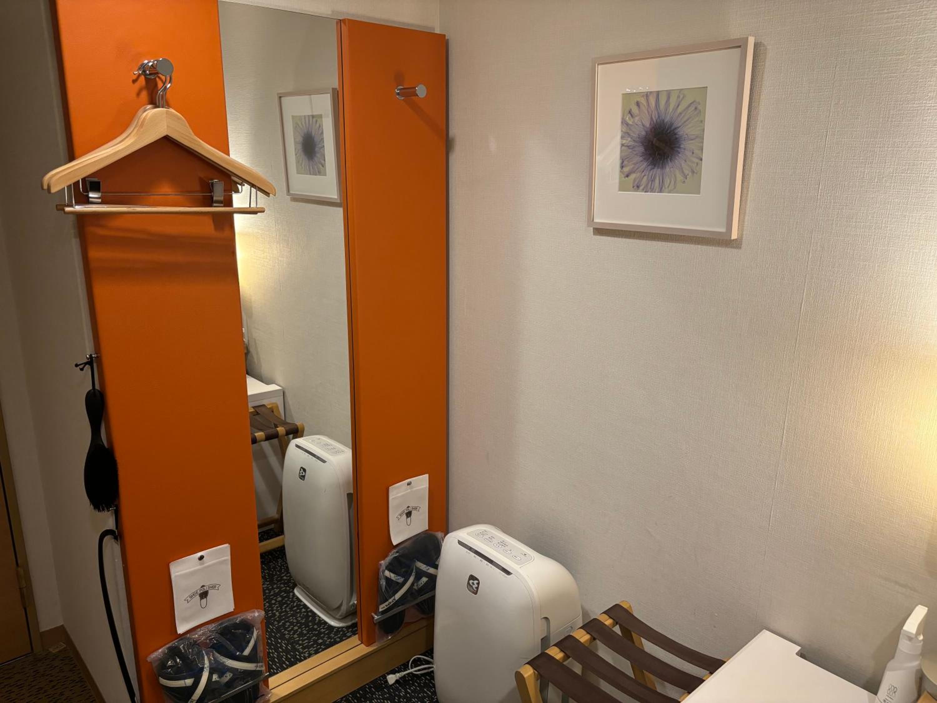 Twin Room - Non-Smoking