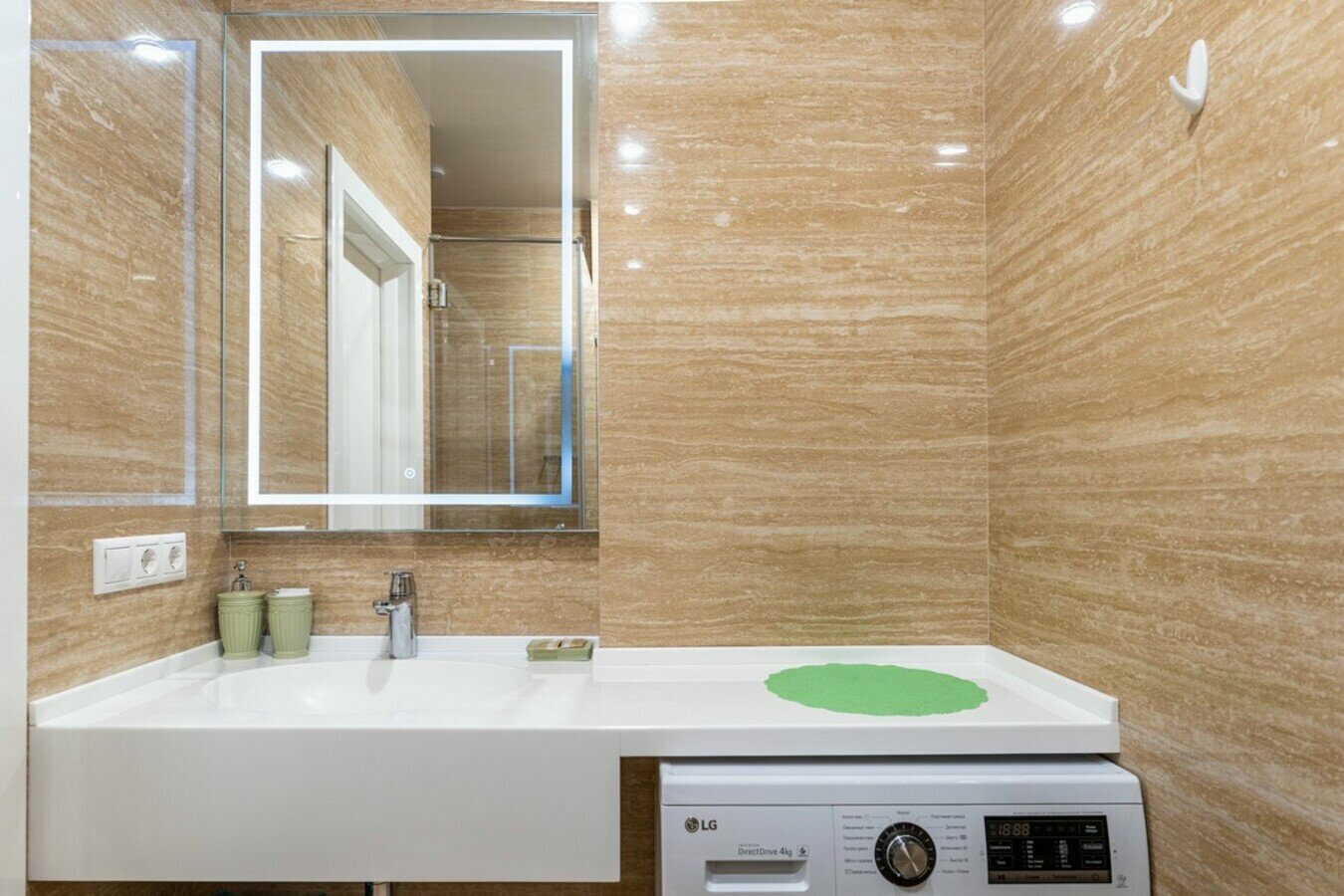 Дизайнерский люкс! Центр Сочи! Пляж и набережная в 5 минутах!