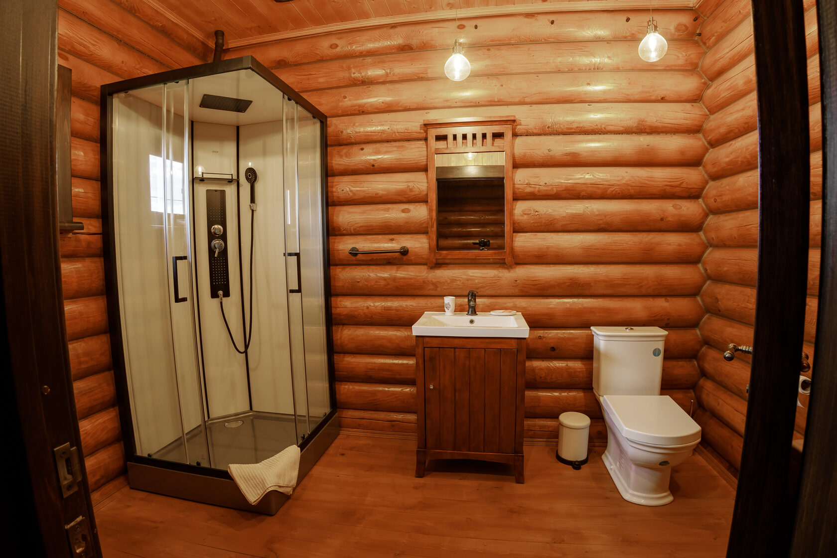 Дом из сруба №12 с камином для 4-6 гостей