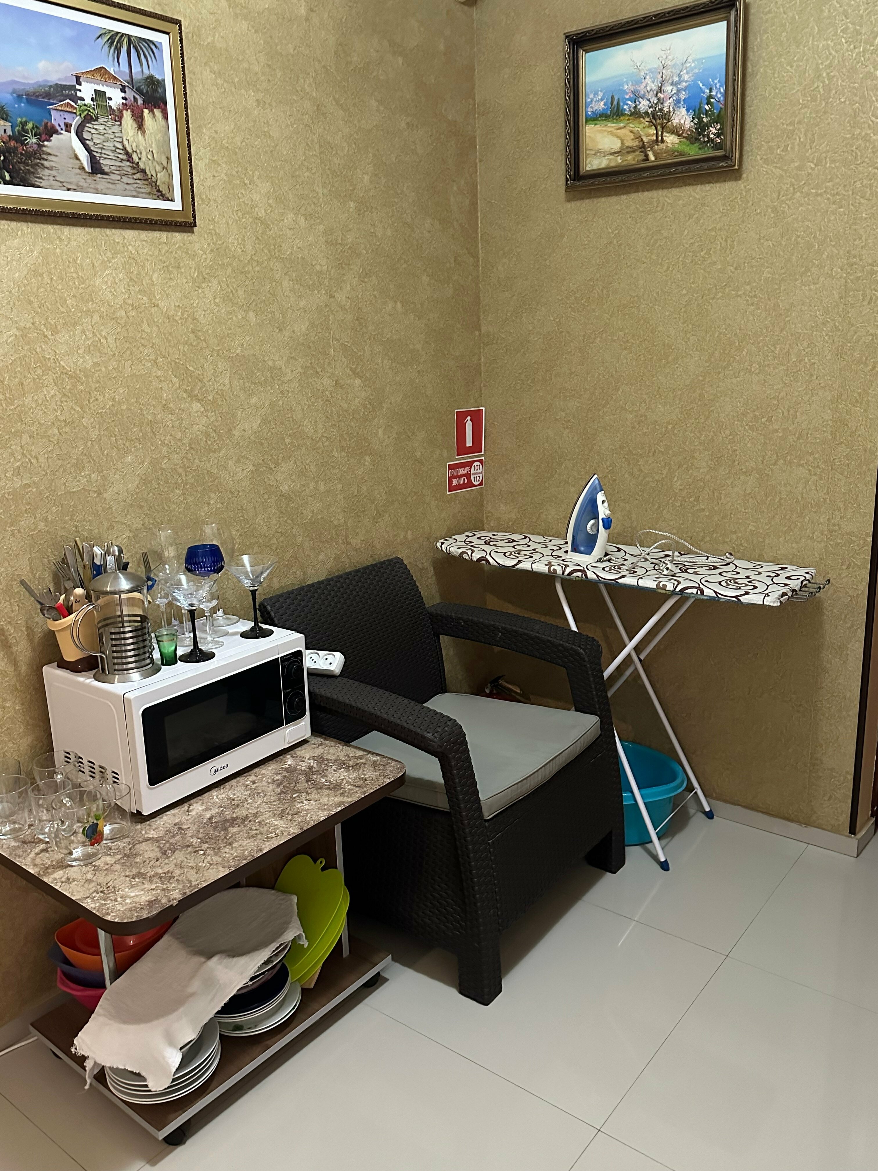 Трехместный номер «Комфорт» с душем