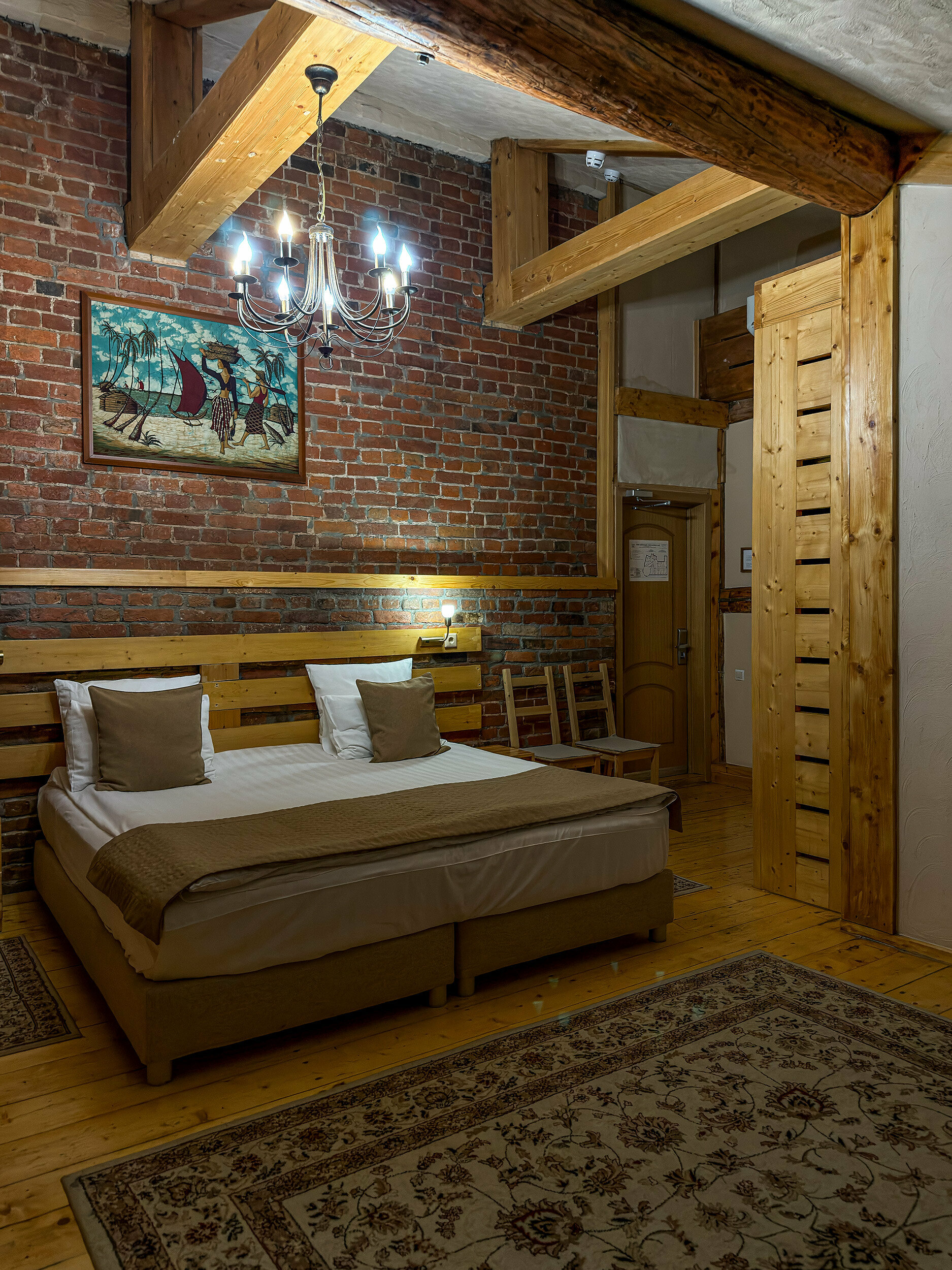 Улучшенный двухместный номер (без окна)