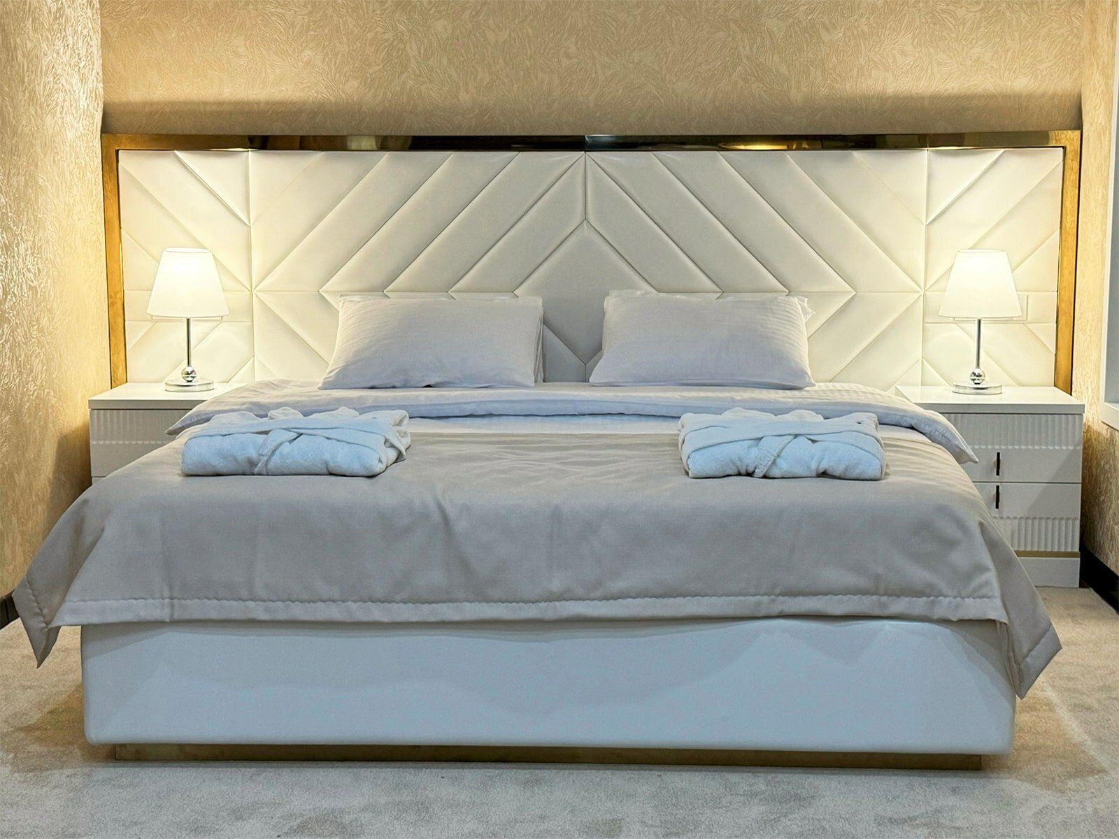 Люкс с кроватью размера «king-size»