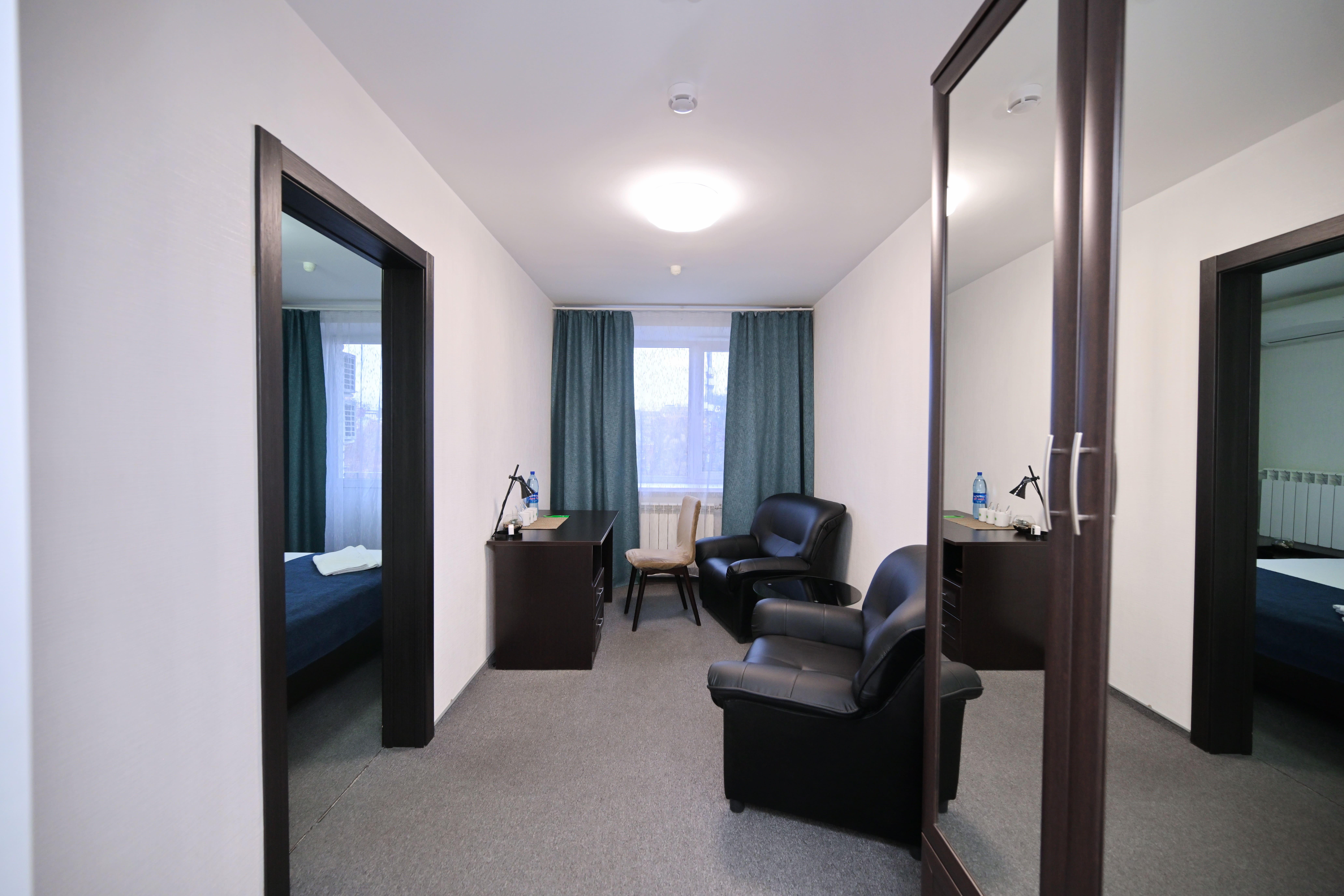 Люкс с кроватью размера «king-size» и балконом