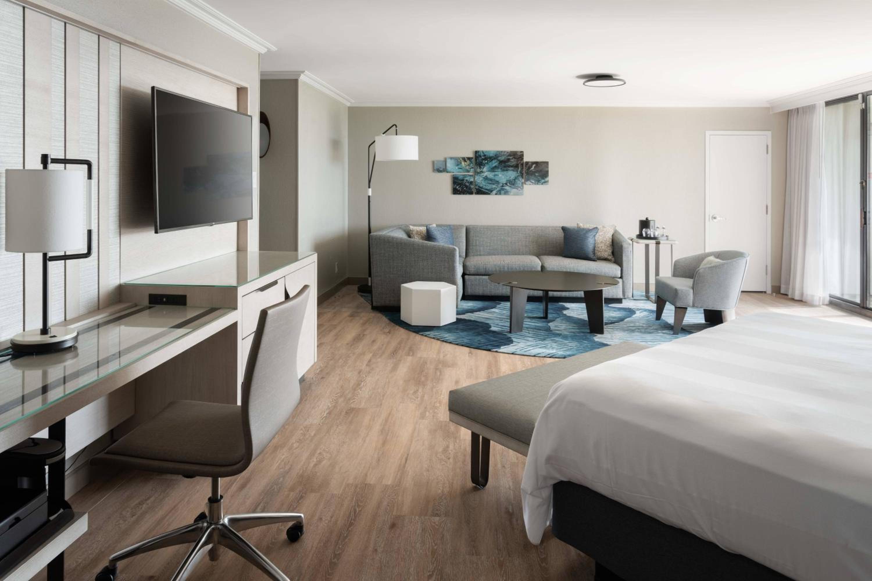 Executive Suite with Pool View