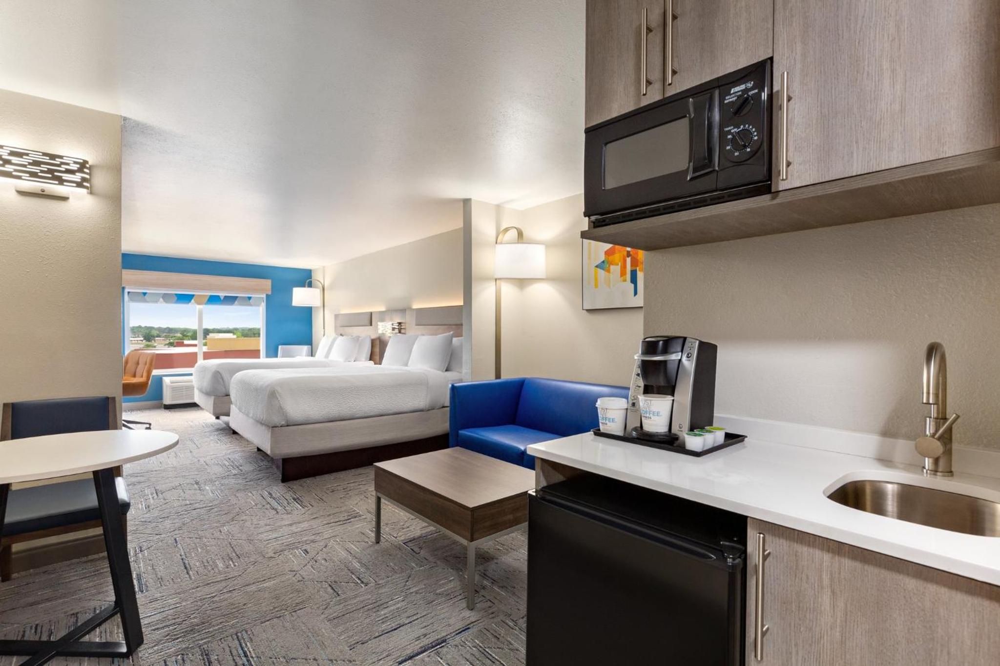Queen Suite with Two Queen Beds and Sofa Bed