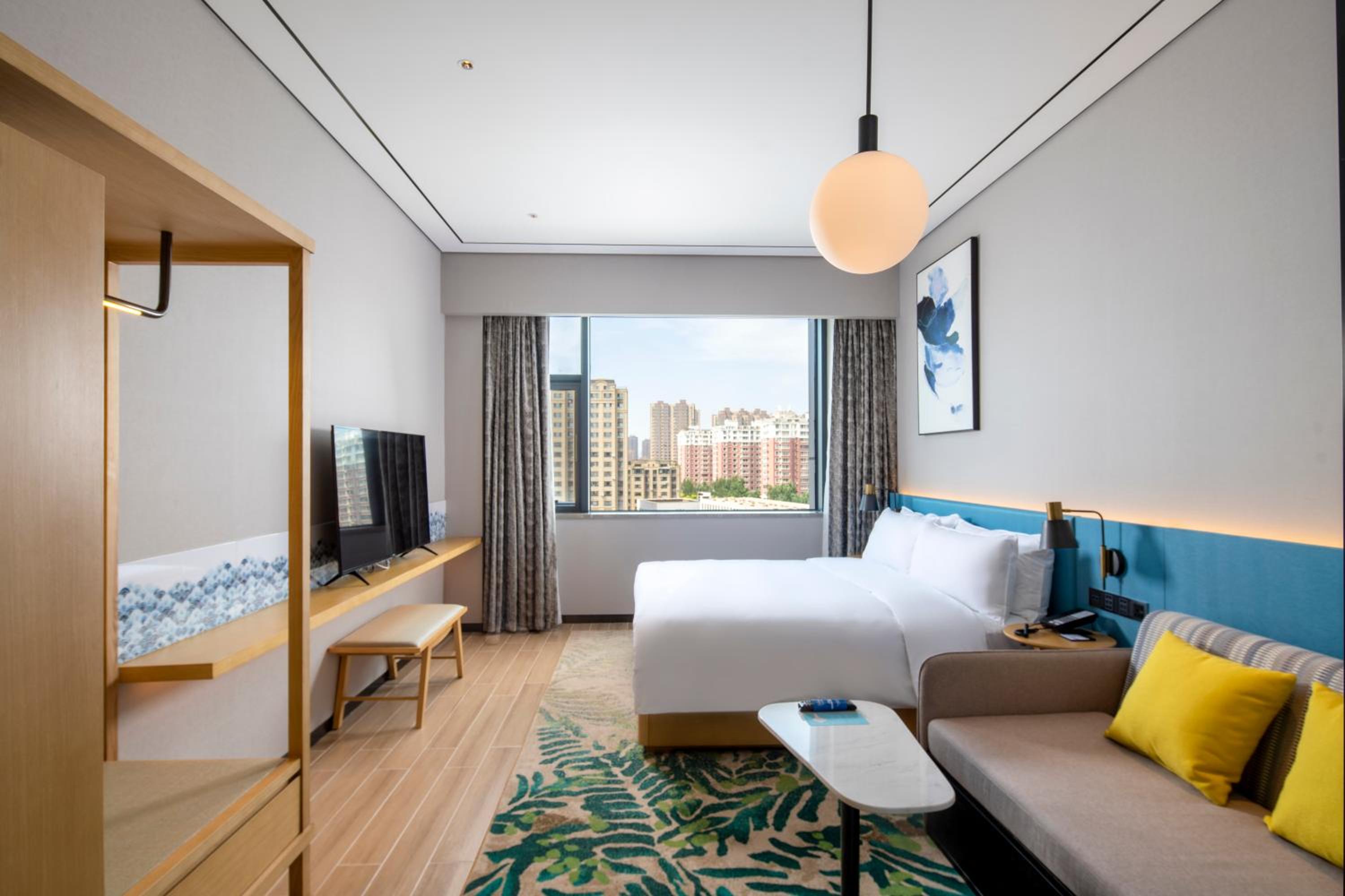 Deluxe King Suite
