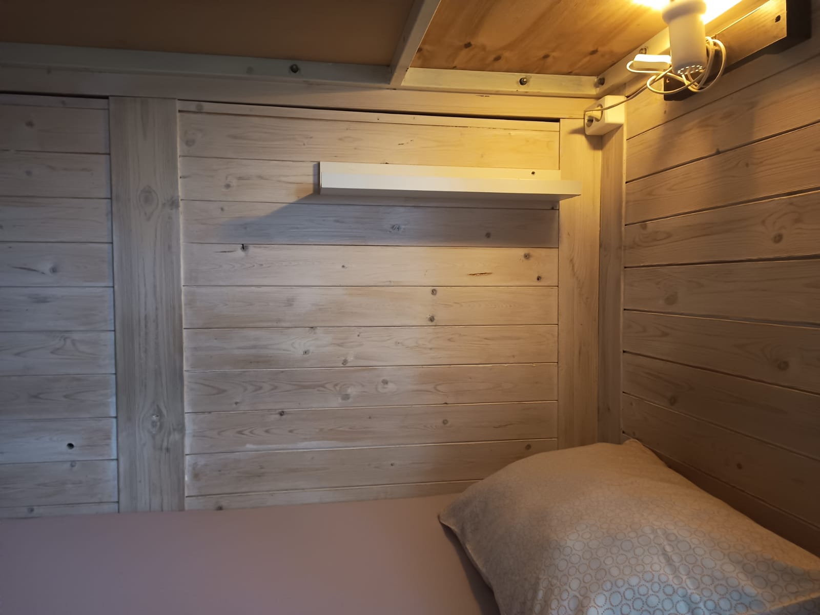 Общий номер для женщин с 6 кроватями