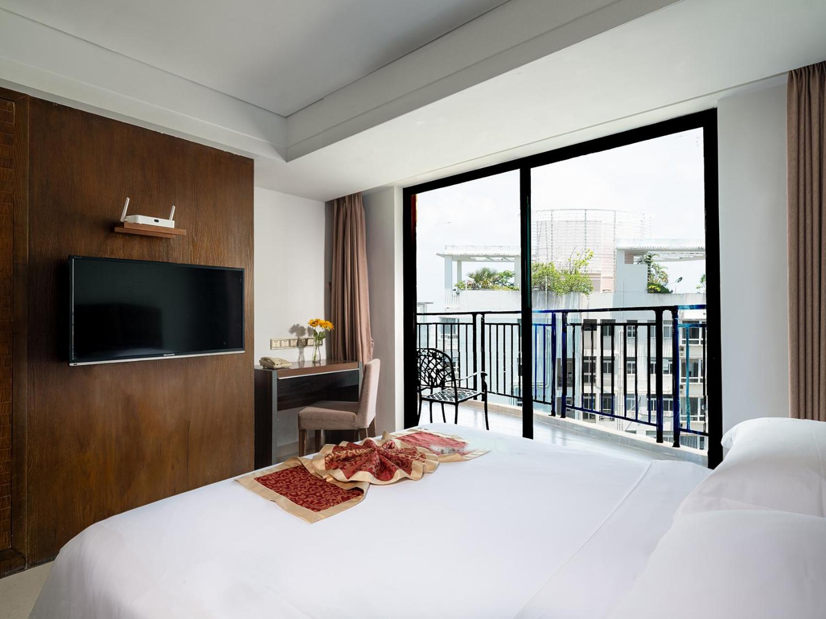 Deluxe Double or Twin Room with Sea View