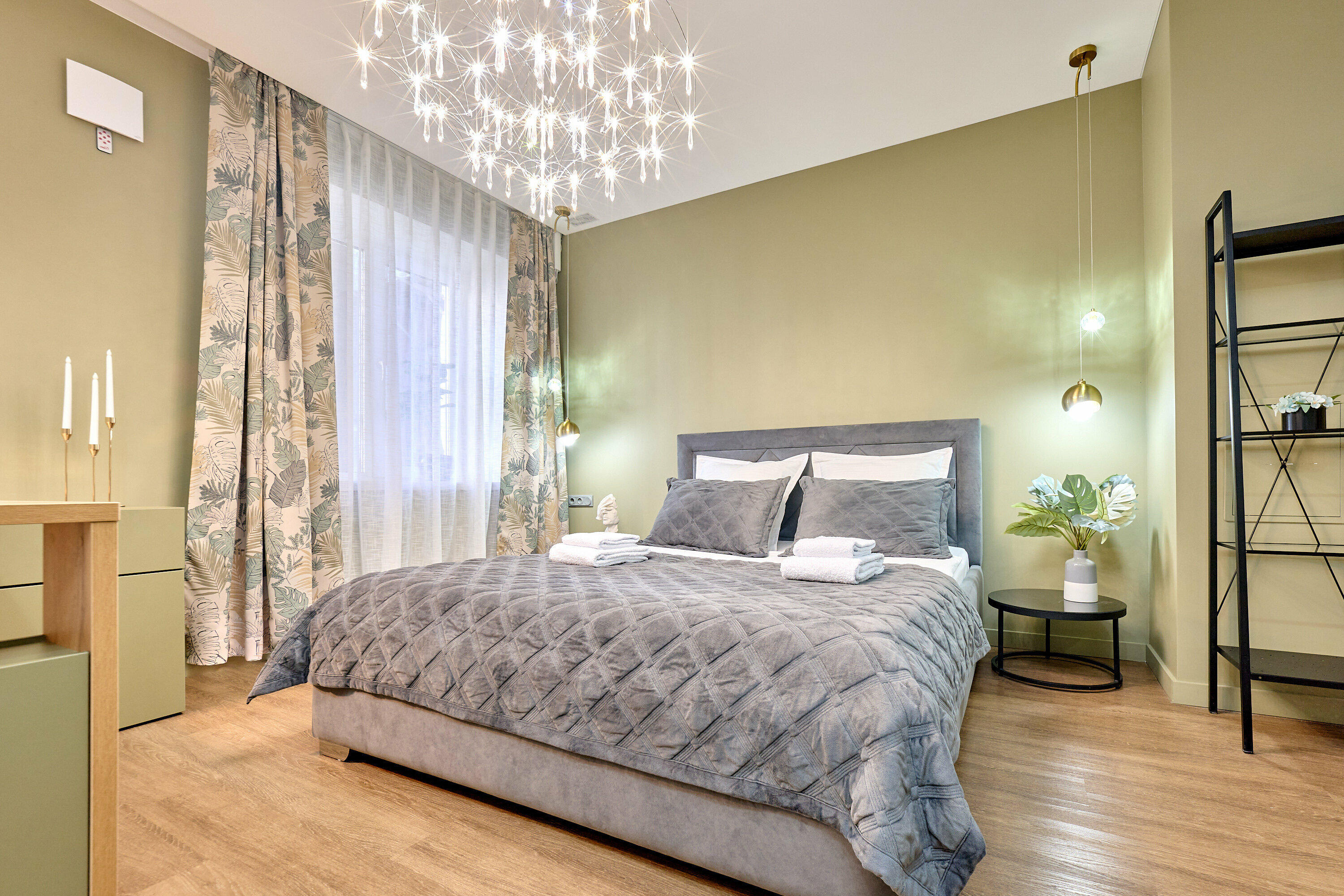 Улучшенный номер с кроватью размера «king-size»