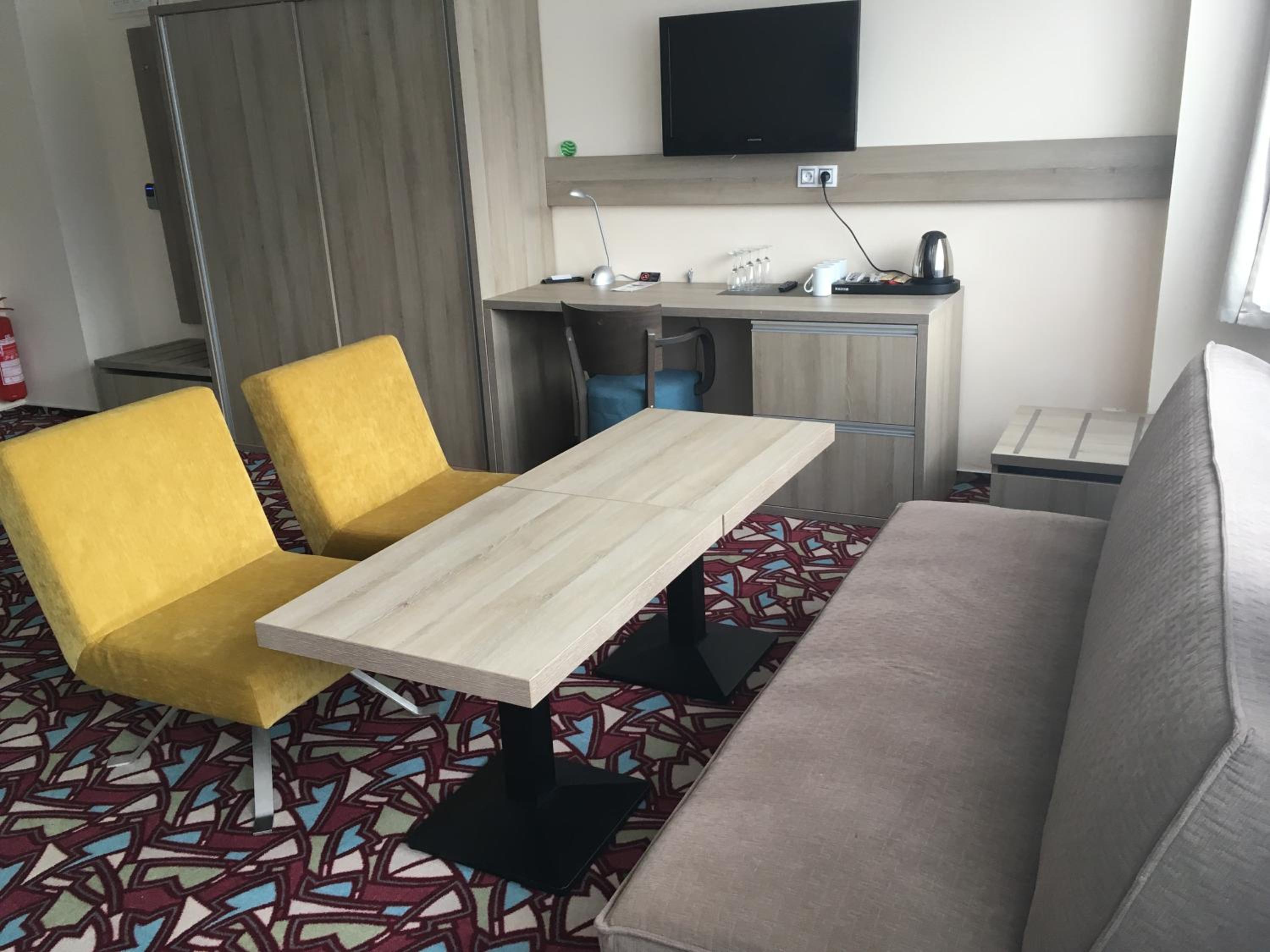 Deluxe Queen Room with Two Queen Beds