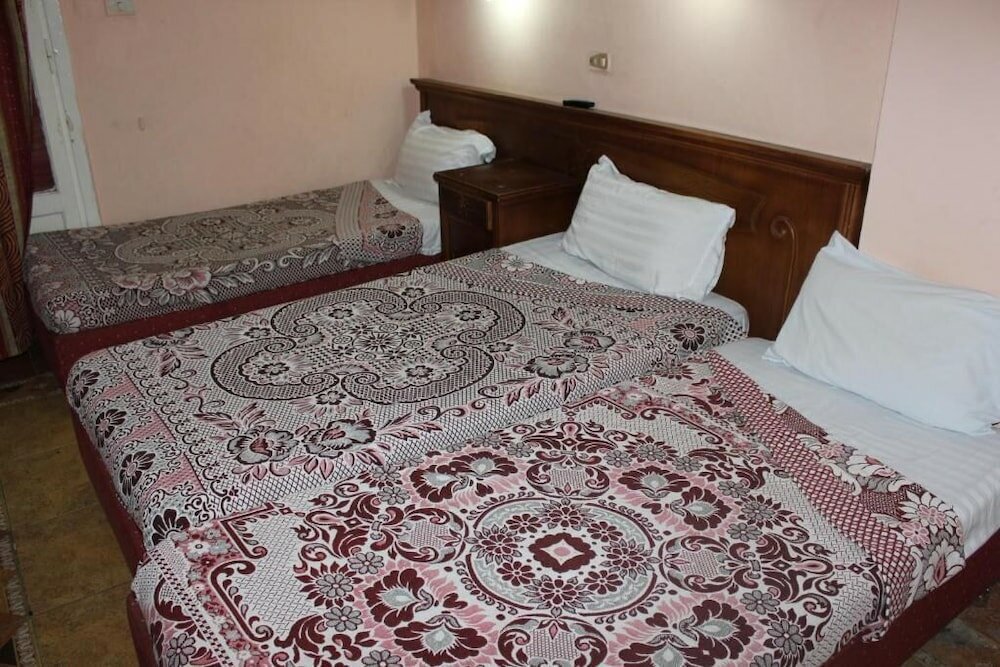 City Triple Room