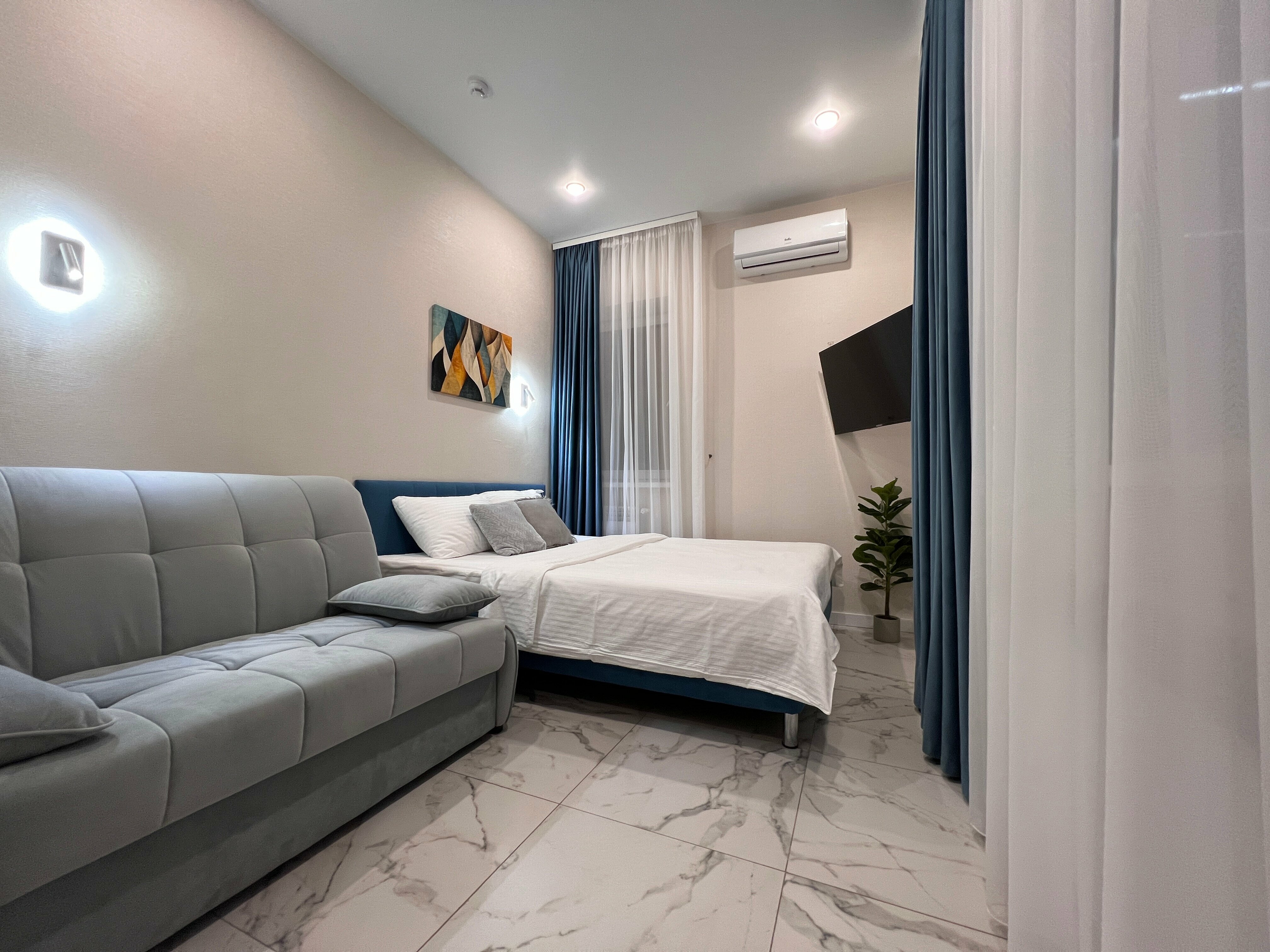 Трехместный номер «Комфорт» с душем