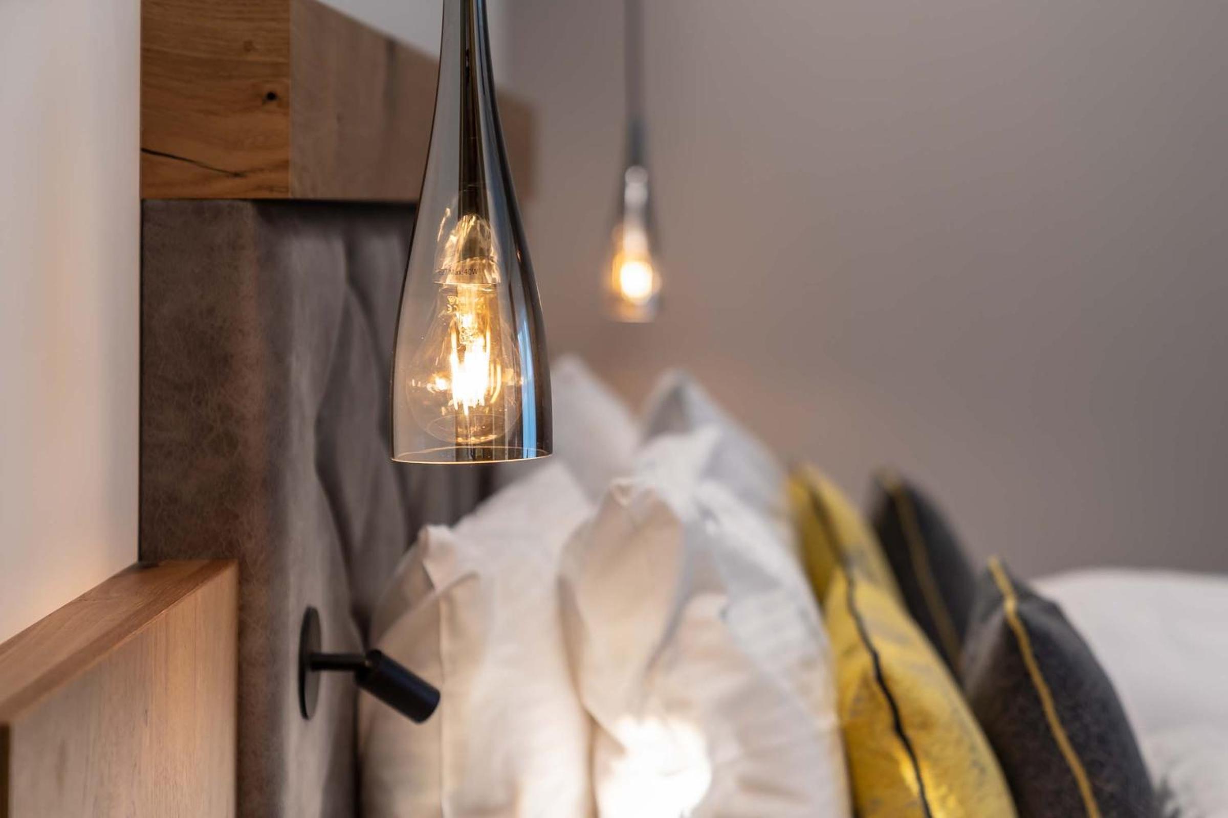 Double Room Business