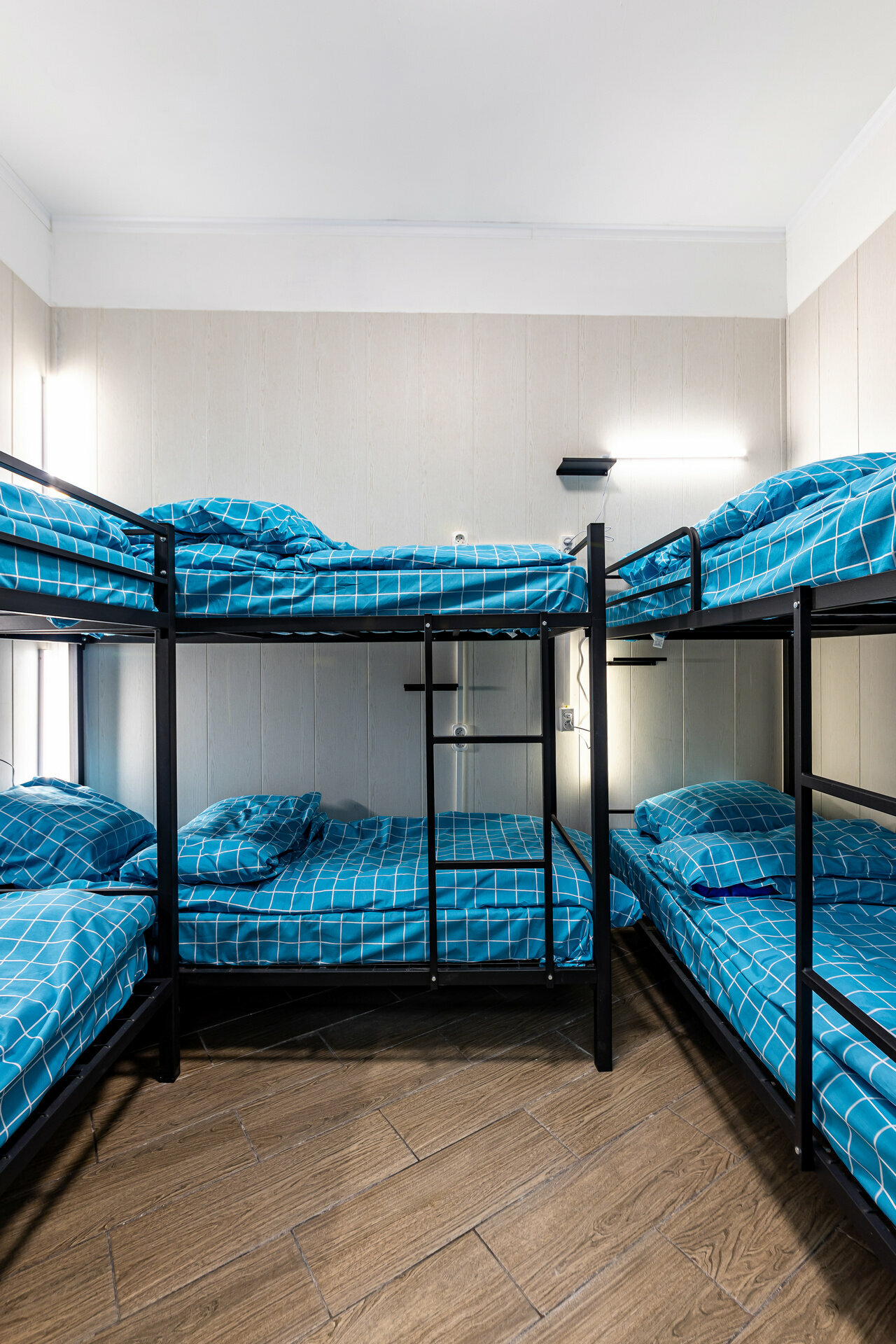 Кровать в общем 6-местном номере